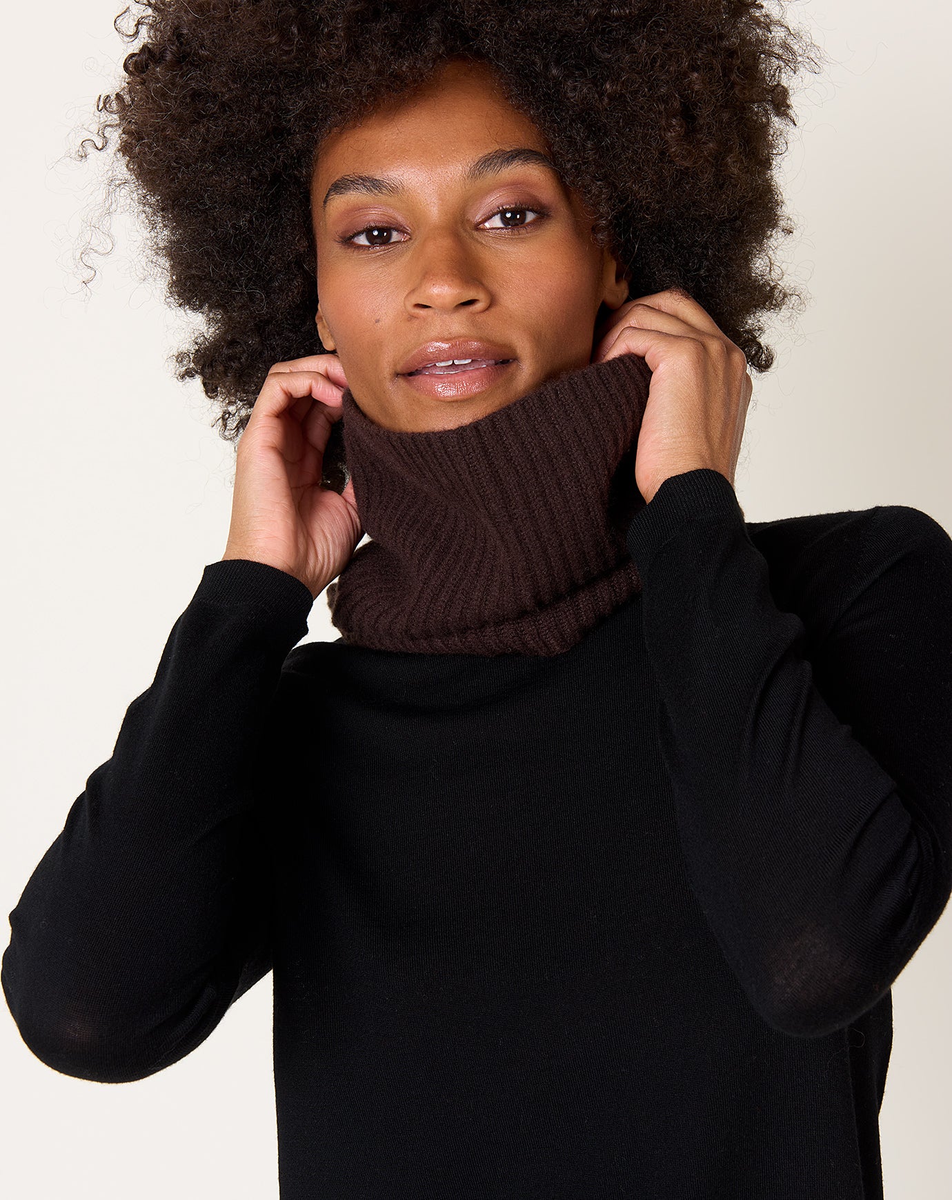 Demylee Aspen Cashmere Muffler in Espresso