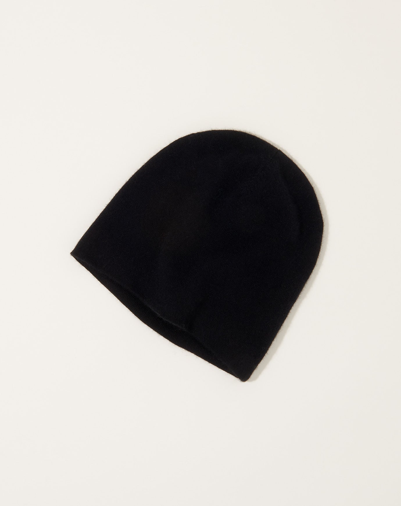 Demylee Dia Beanie in Black