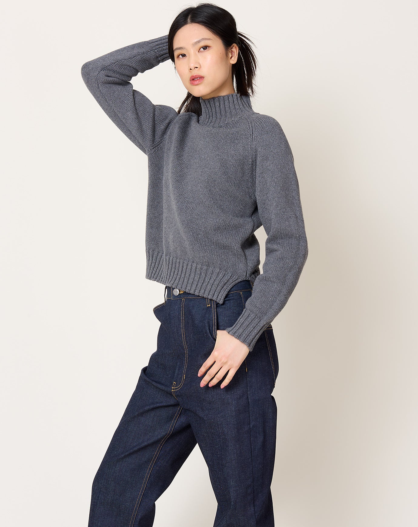 Demylee Kaitlyn Sweater in Dark Heather Grey