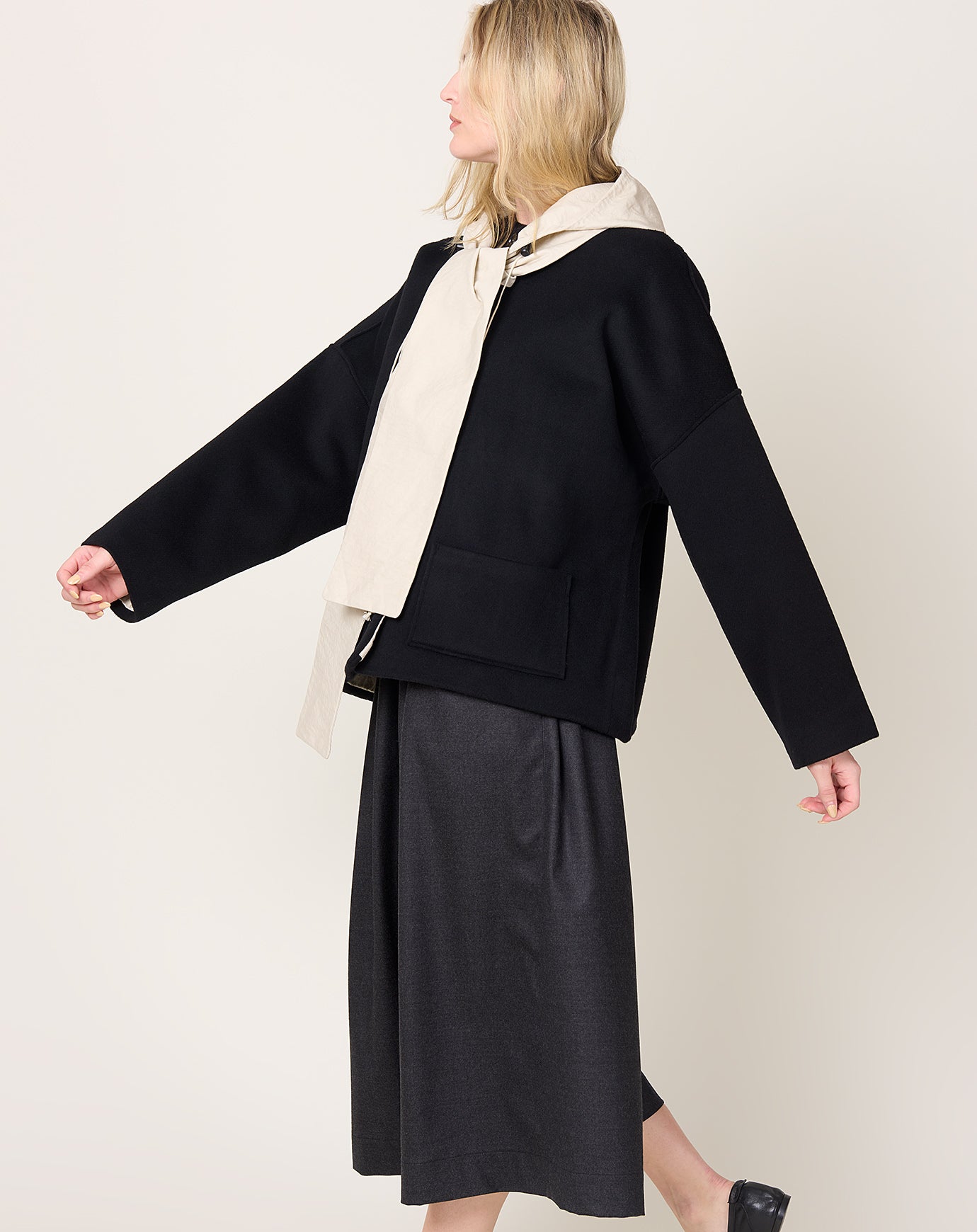 Eleph Fien Coat in Black
