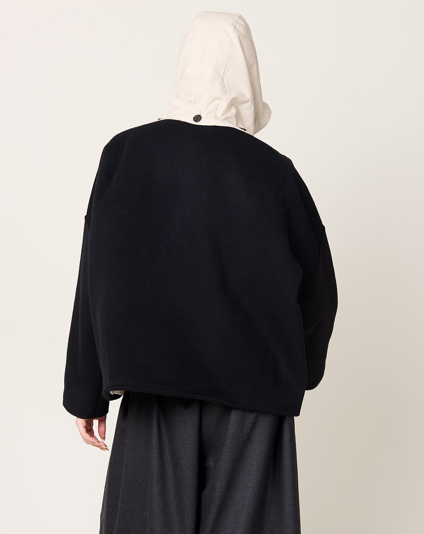 Eleph Fien Coat in Black