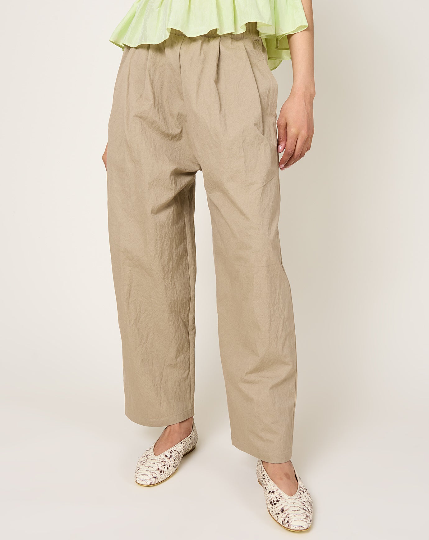 Eleph Luce Easy Trouser in Khaki