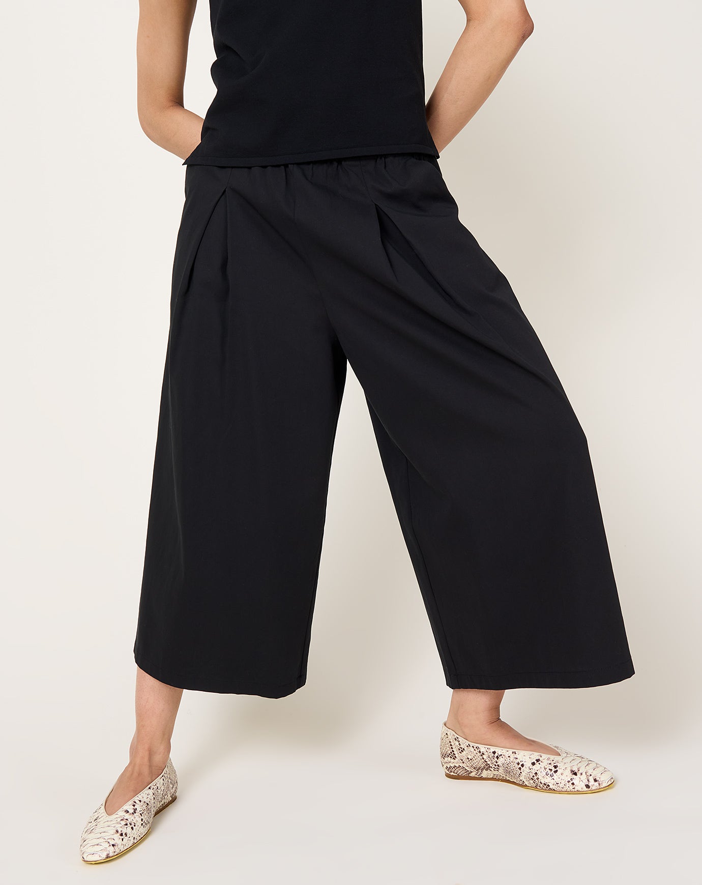 evam eva Cotton Culottes in Black