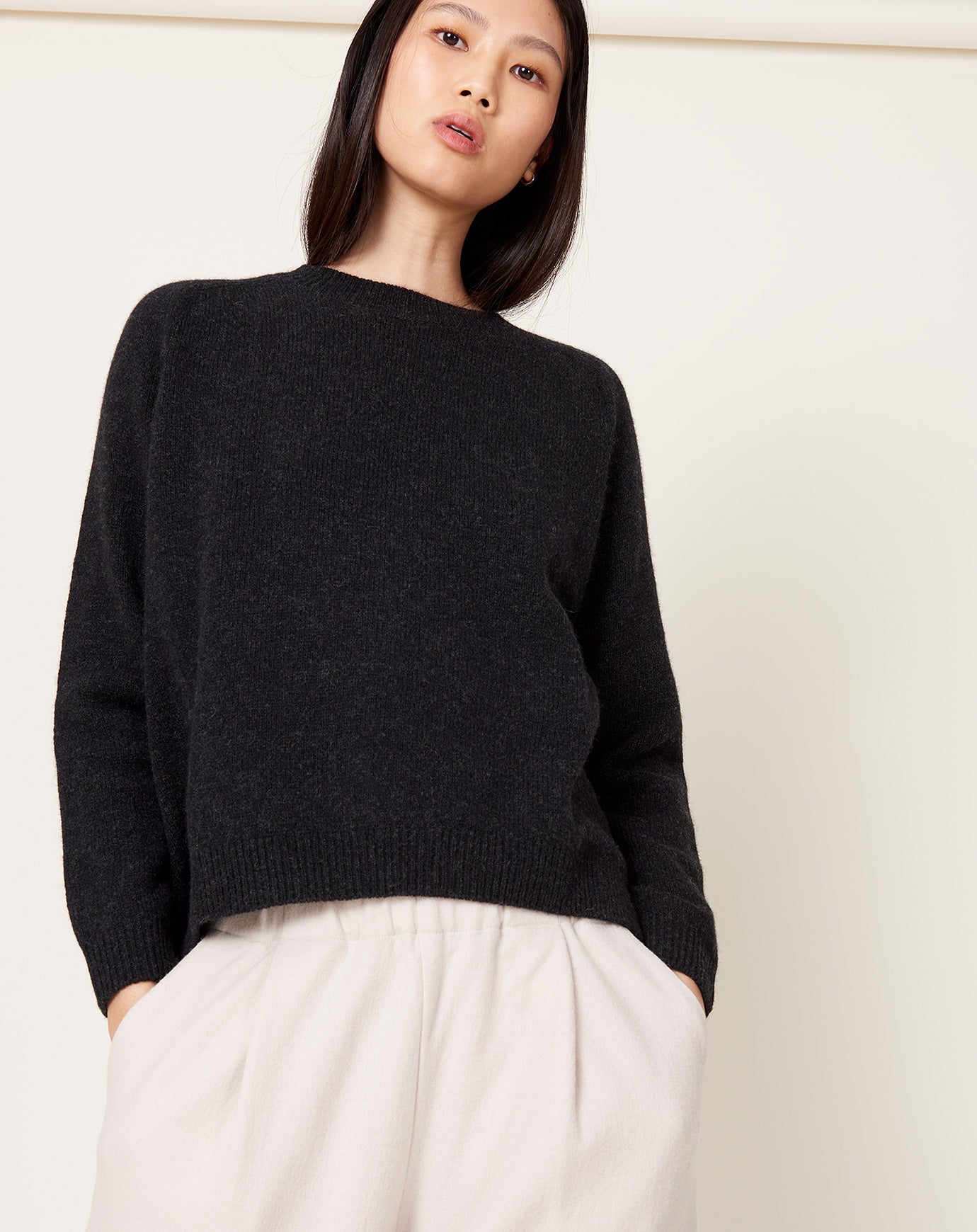 evam eva Wool Fox Pullover in Charcoal