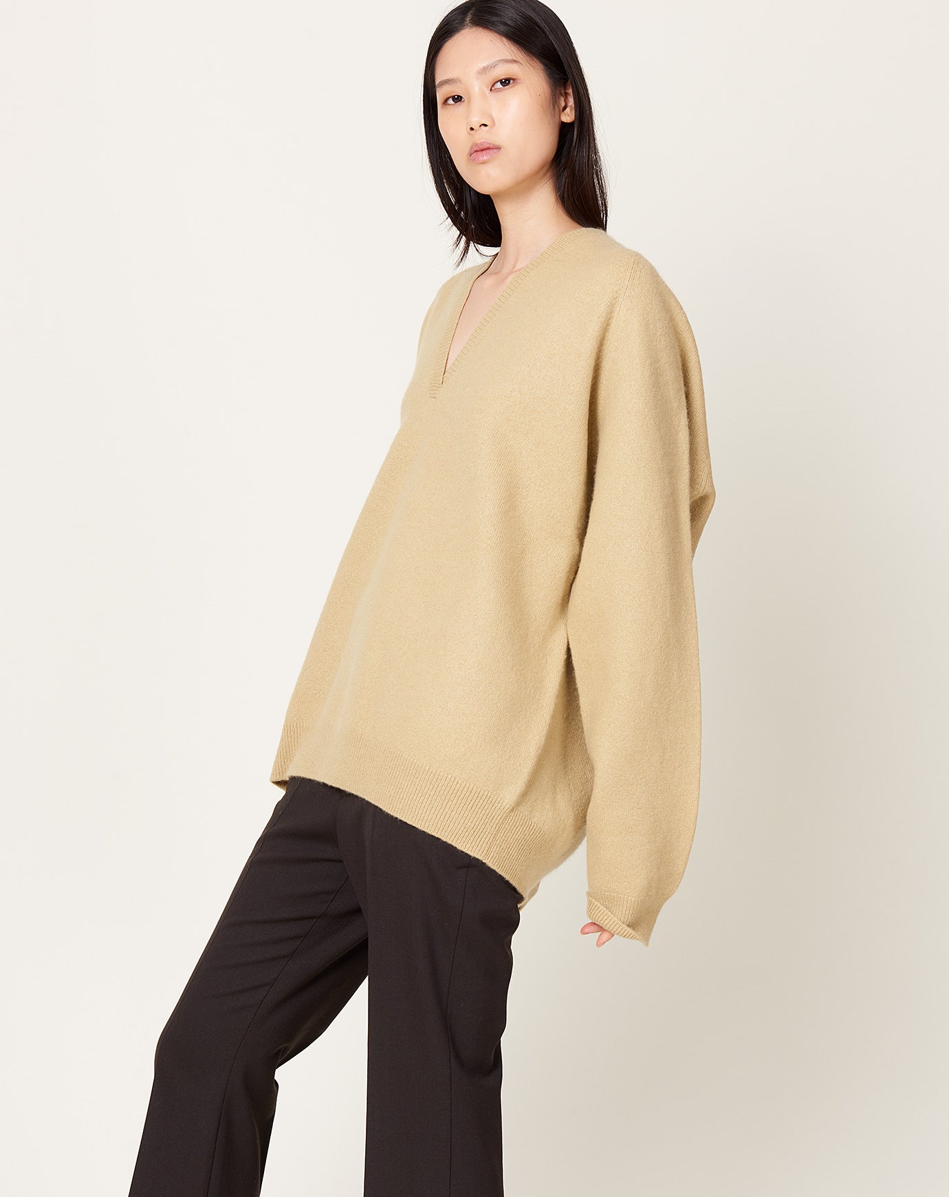 Frenckenberger Big Felted V-neck Sweater in Beige