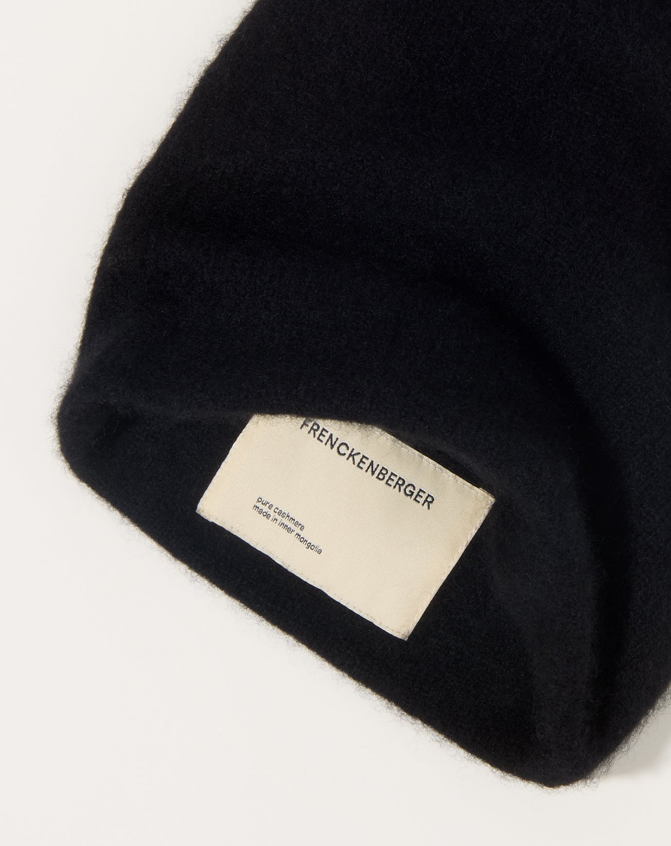 Frenckenberger Cashmere Silk Beanie in Black