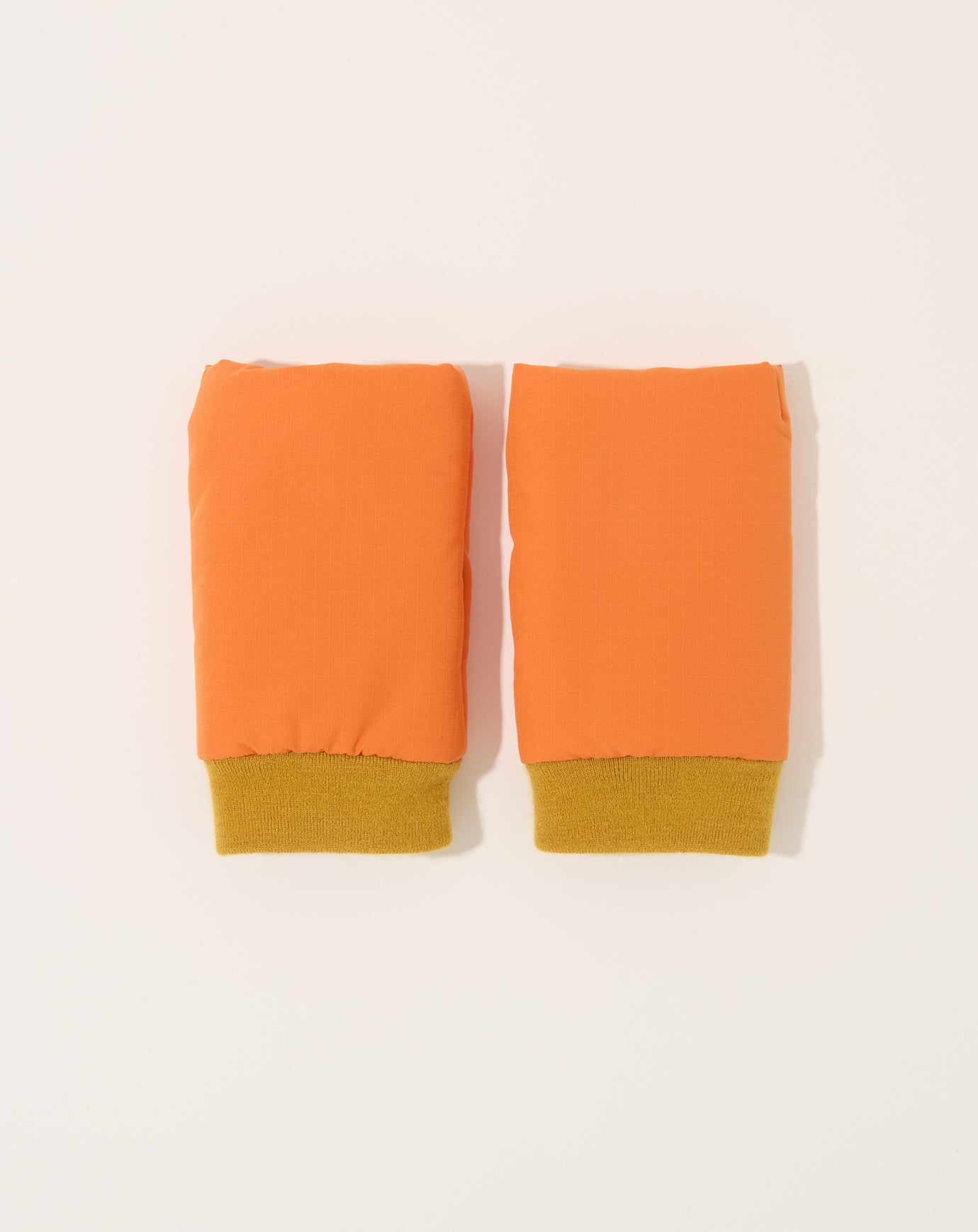 Frenckenberger Puffed Mittens in Orange