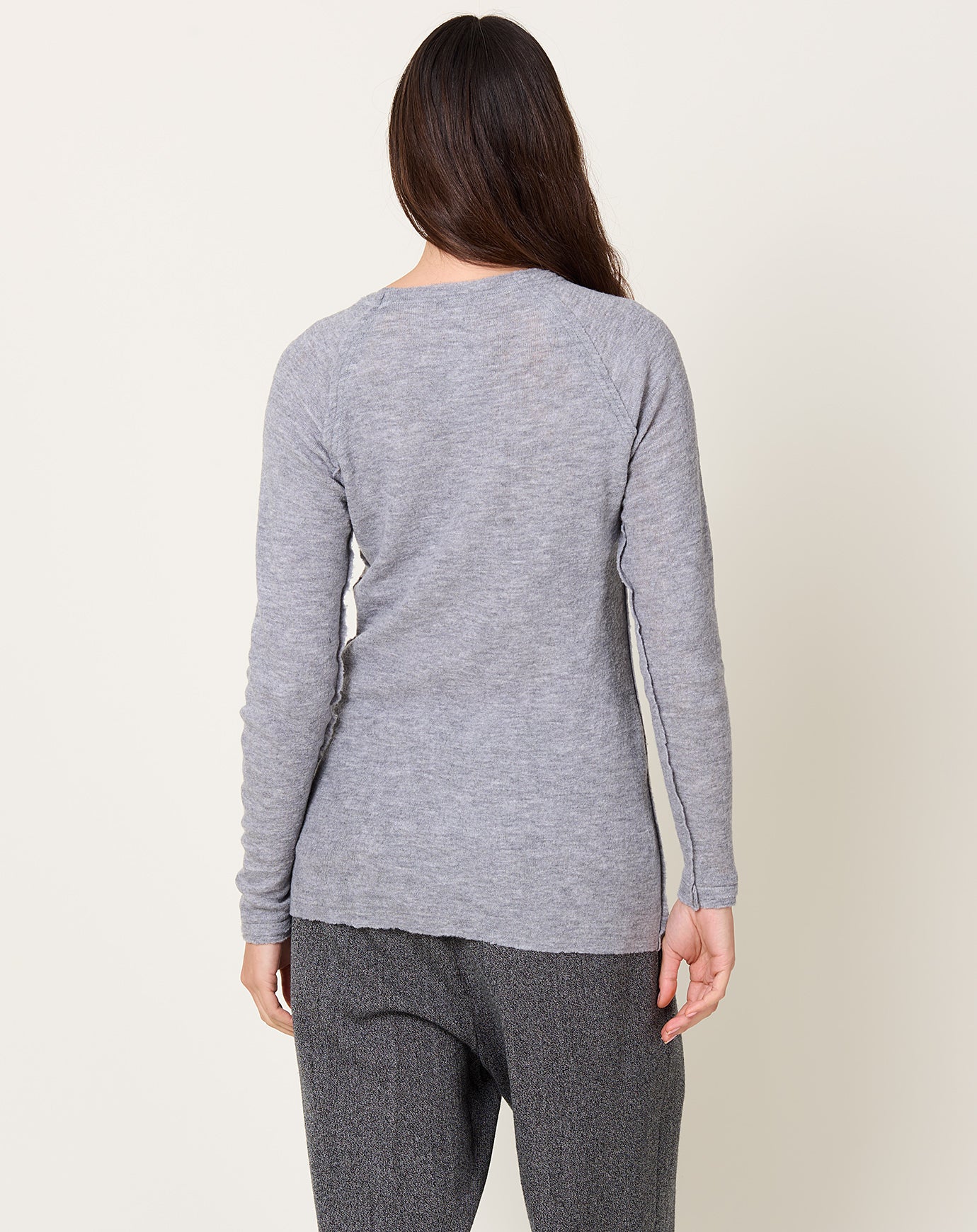 Guðrun & Guðrun Barba Round Neck in Grey