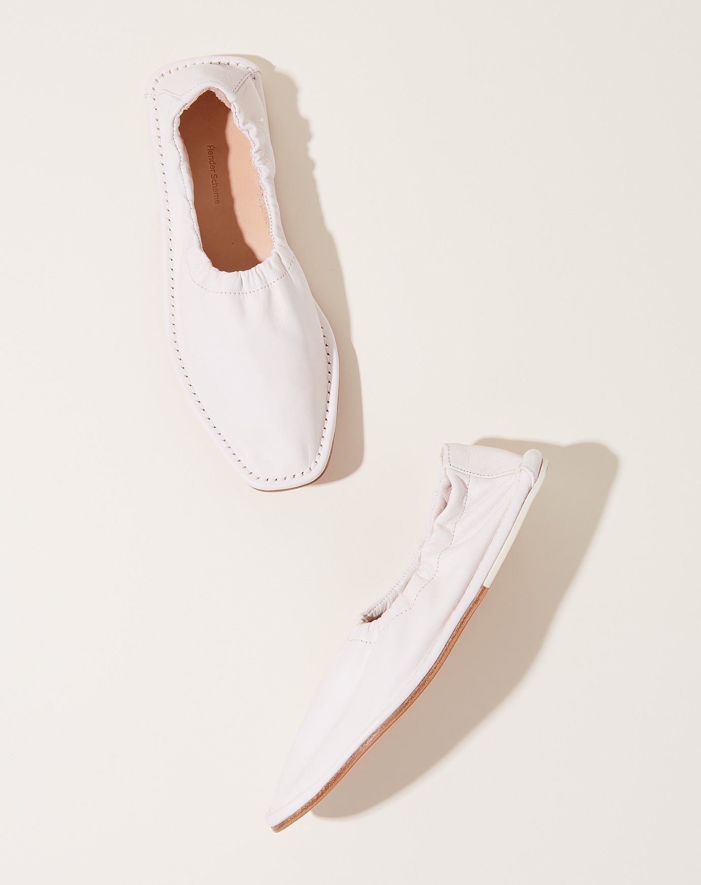 Hender Scheme Flat Ballet in White