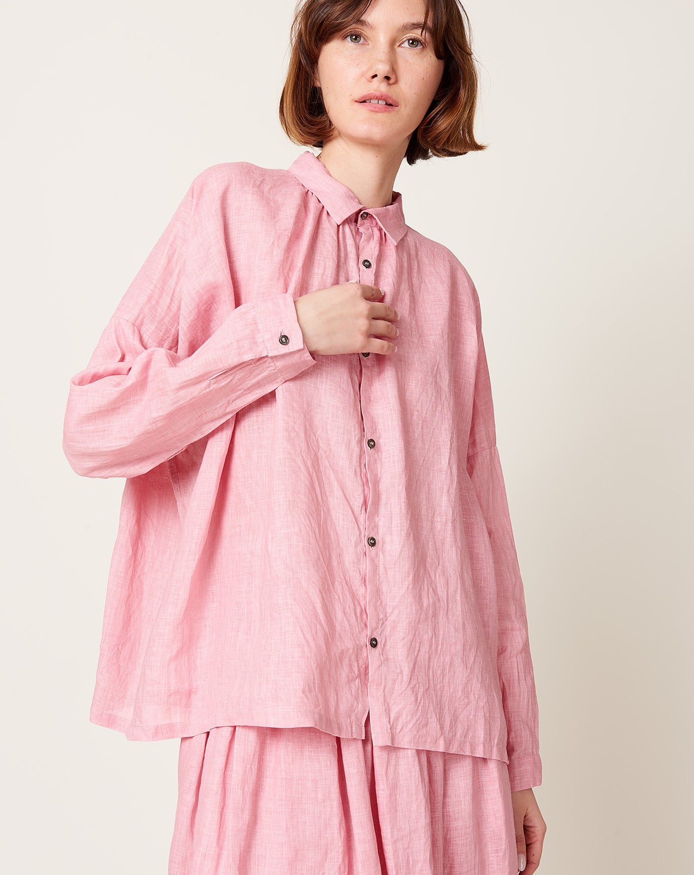 Ichi Antiquités Pigment Color Linen Shirt in Pink