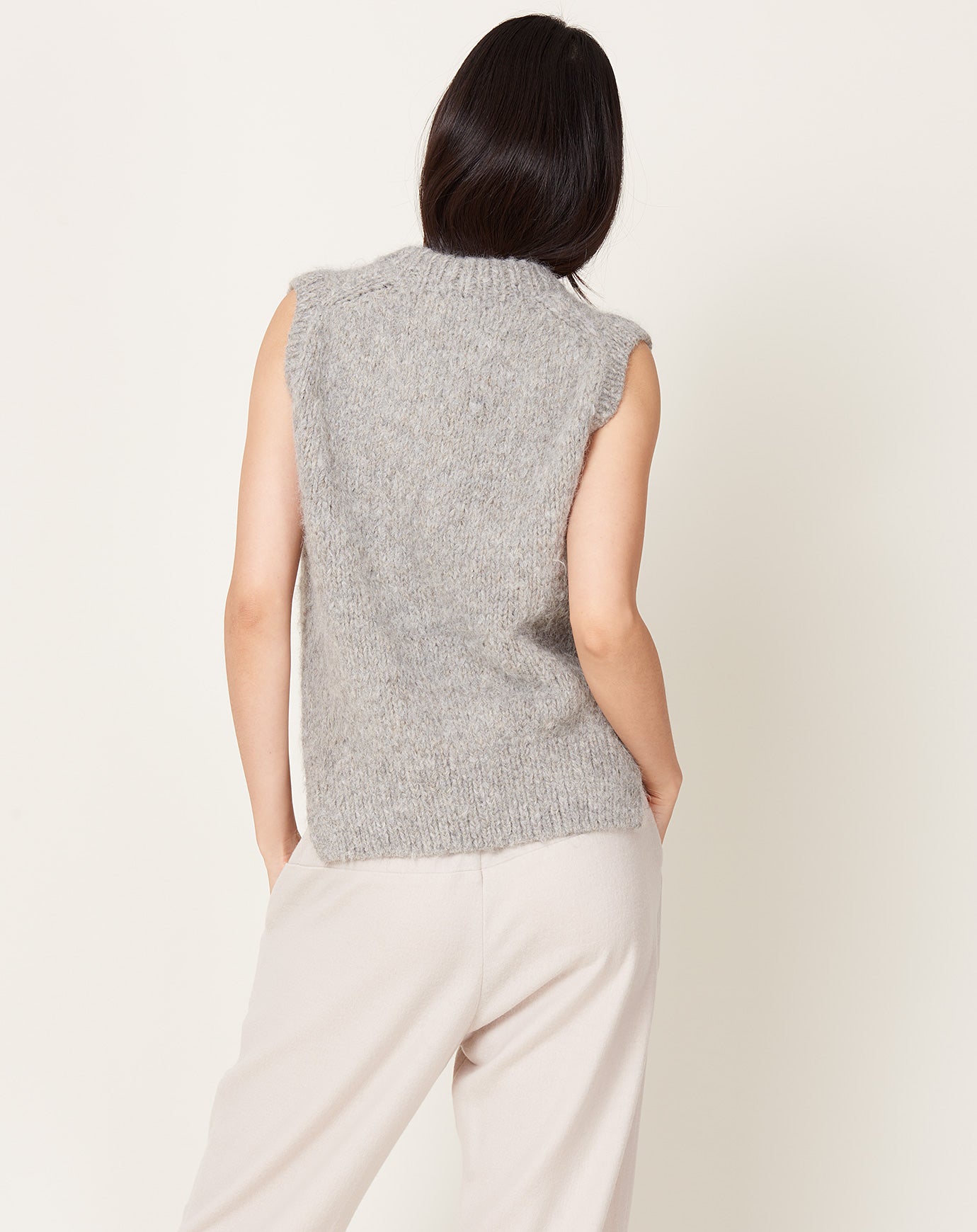 Ichi Antiquités Suri Peru Hand-Knit Vest in Grey