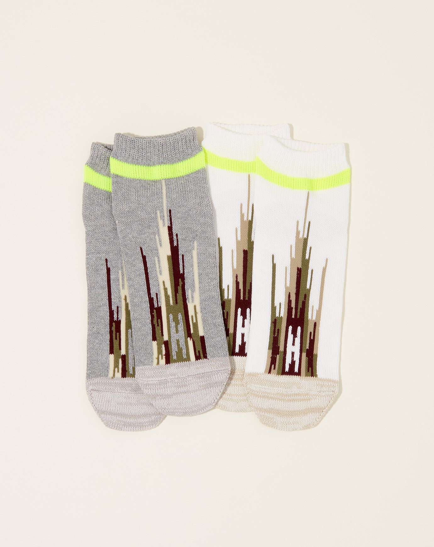 Kapital 84 Yarns ORTEGA Ankle Socks in GreyKapital 84 Yarns ORTEGA Ankle Socks in White