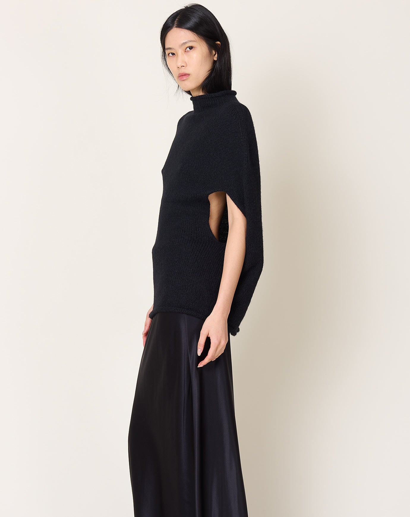 Lauren Manoogian Bottle Cape in Black