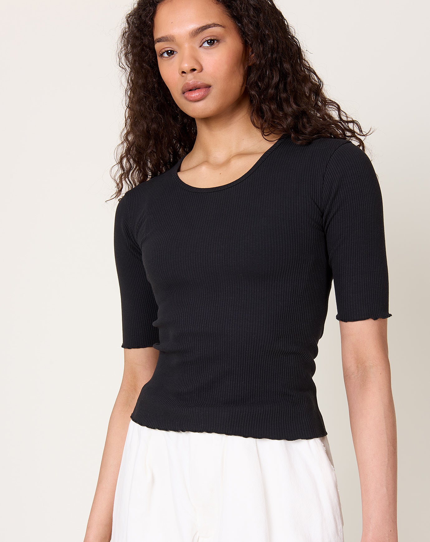 Lauren Manoogian Ruffle Rib Tee in Black