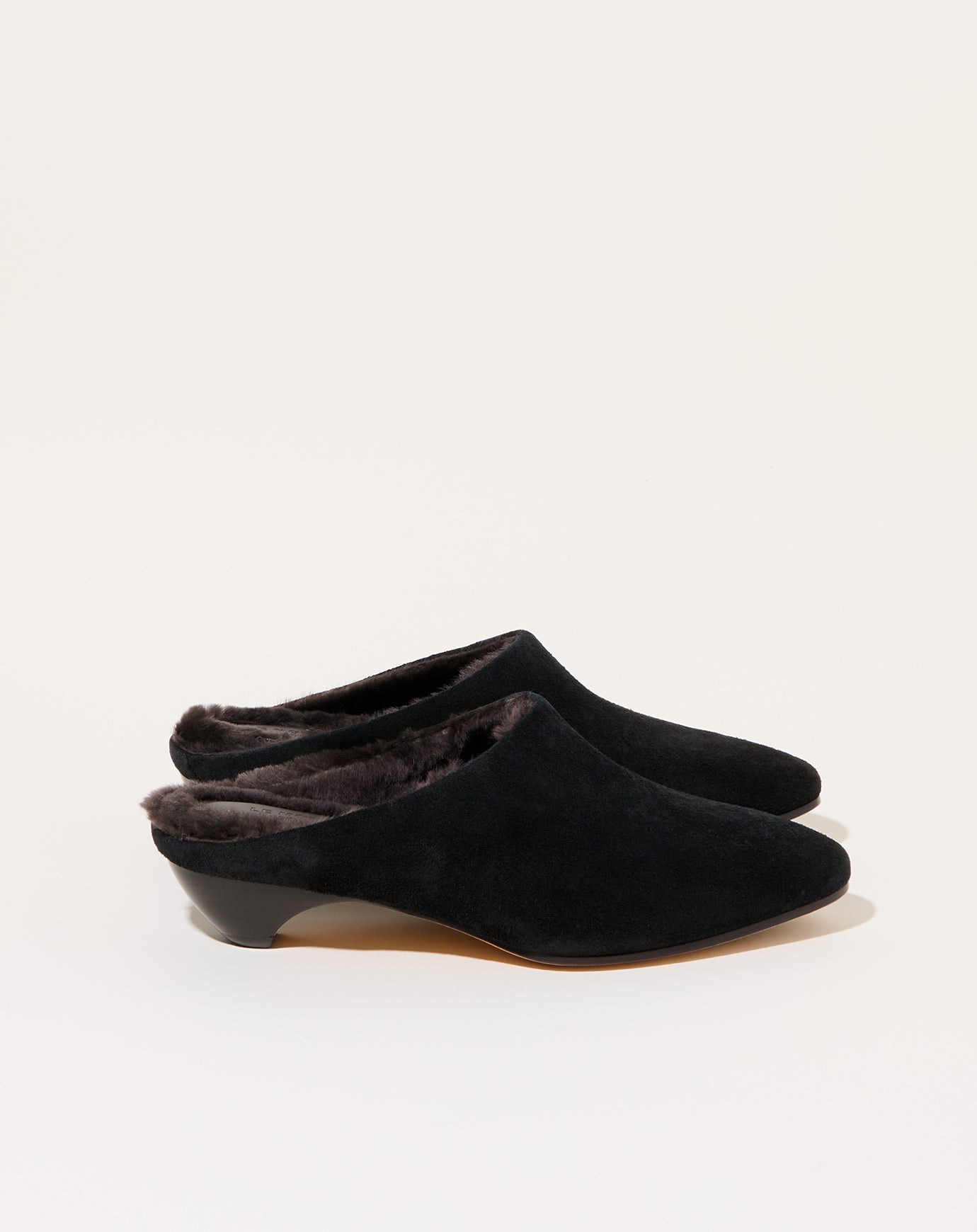 Le Monde Béryl Allegra Mule in Black Shearling