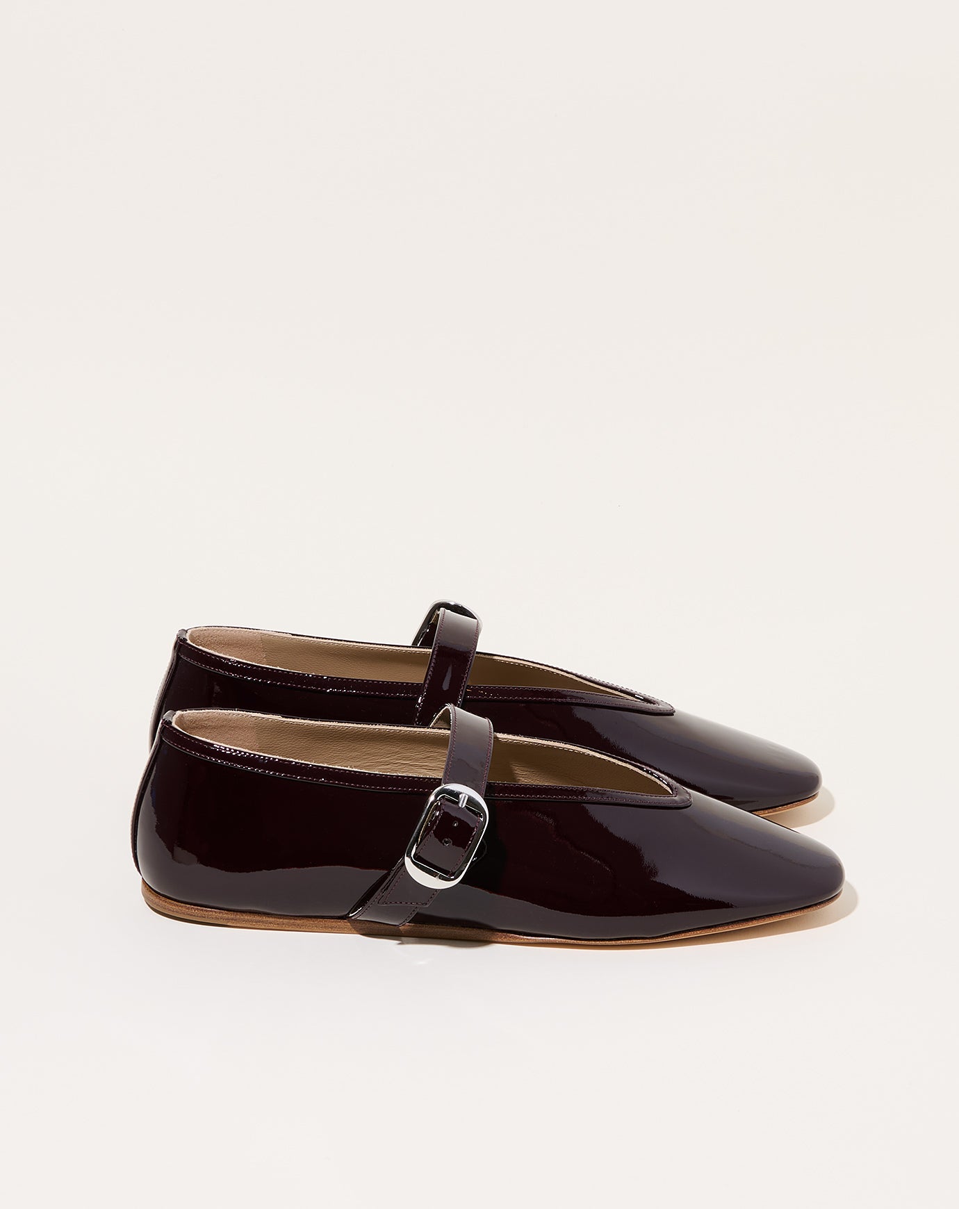 Le Monde Béryl Stella Slipper in Plum Patent