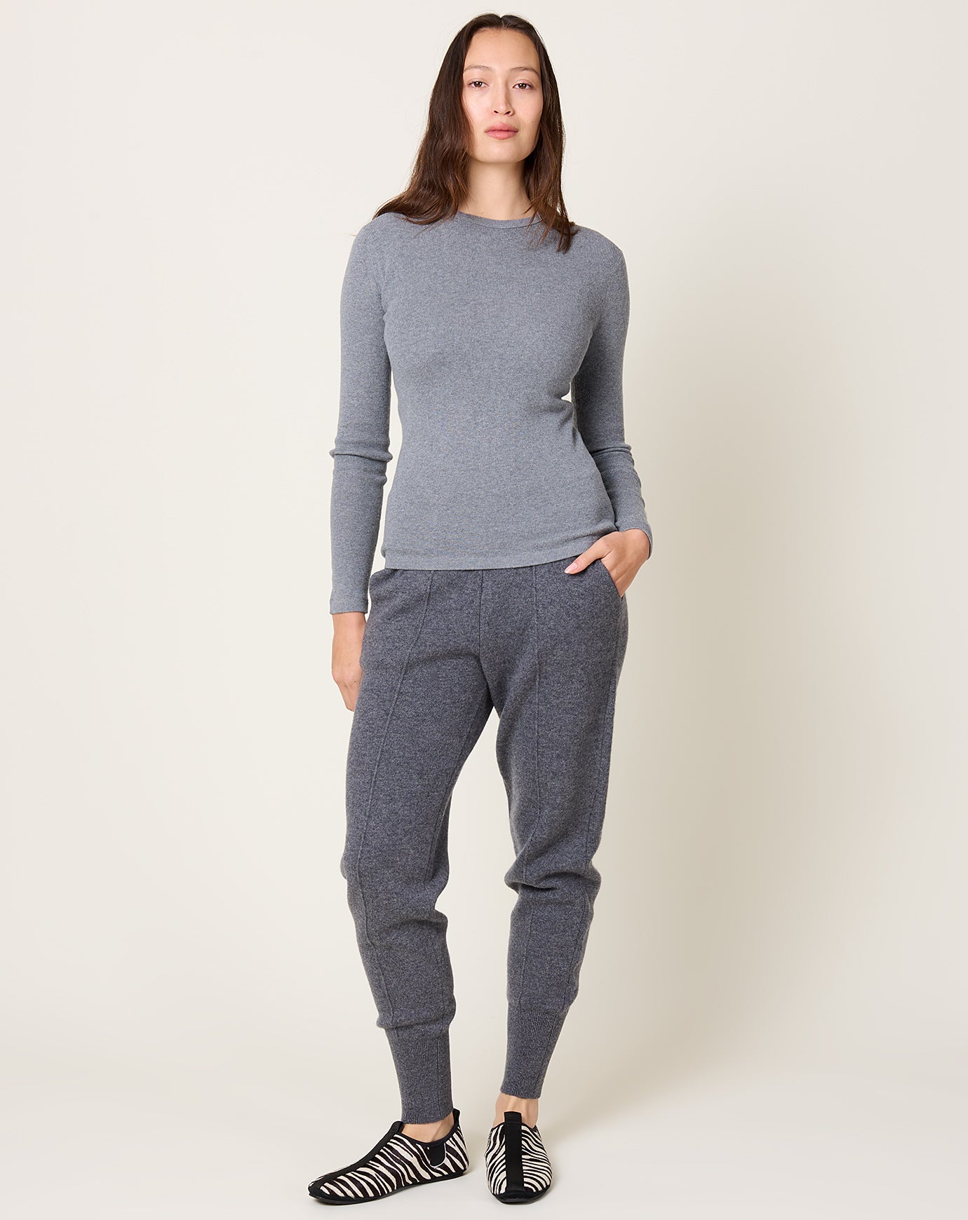 Lisa Yang Aila Trousers in Graphite