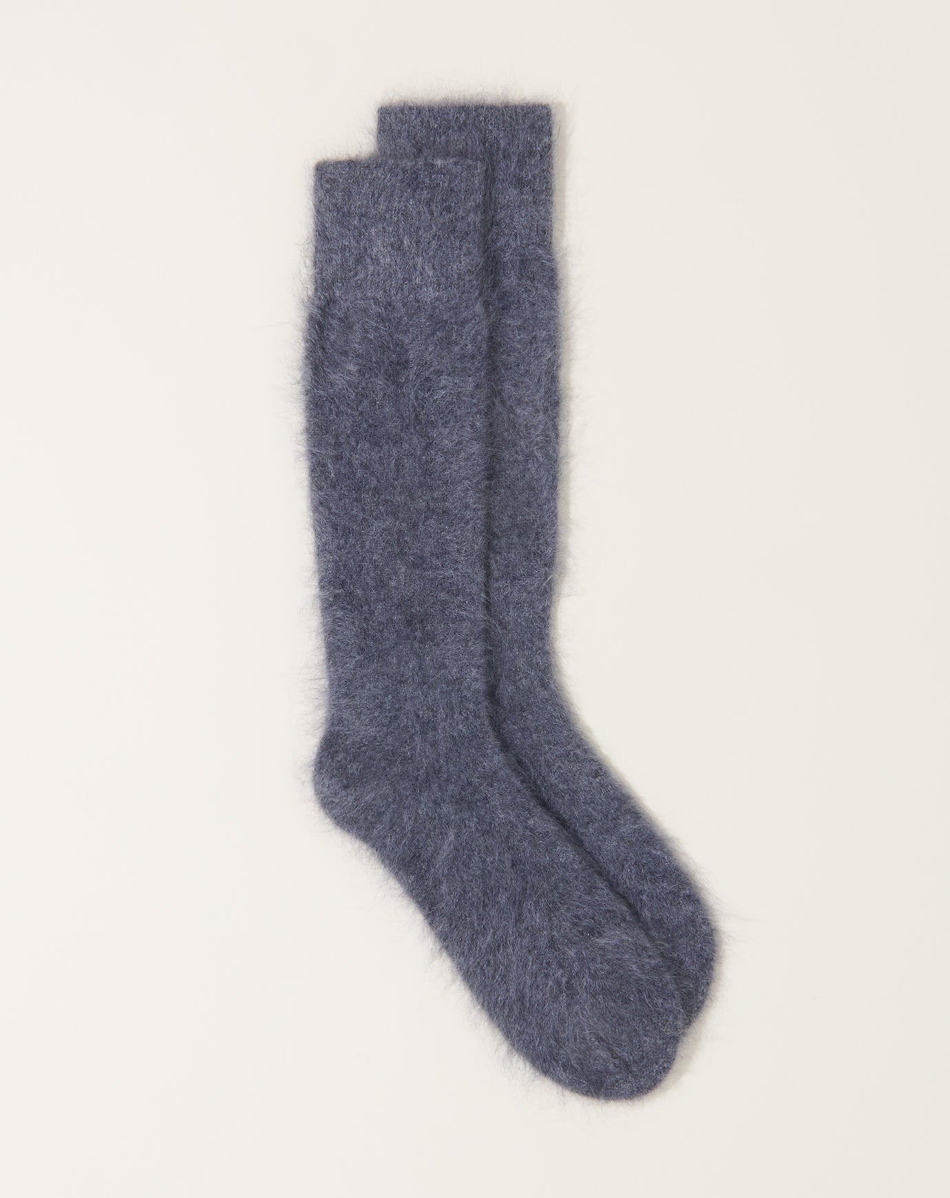 Lisa Yang Brushed Seamless Socks in Graphite