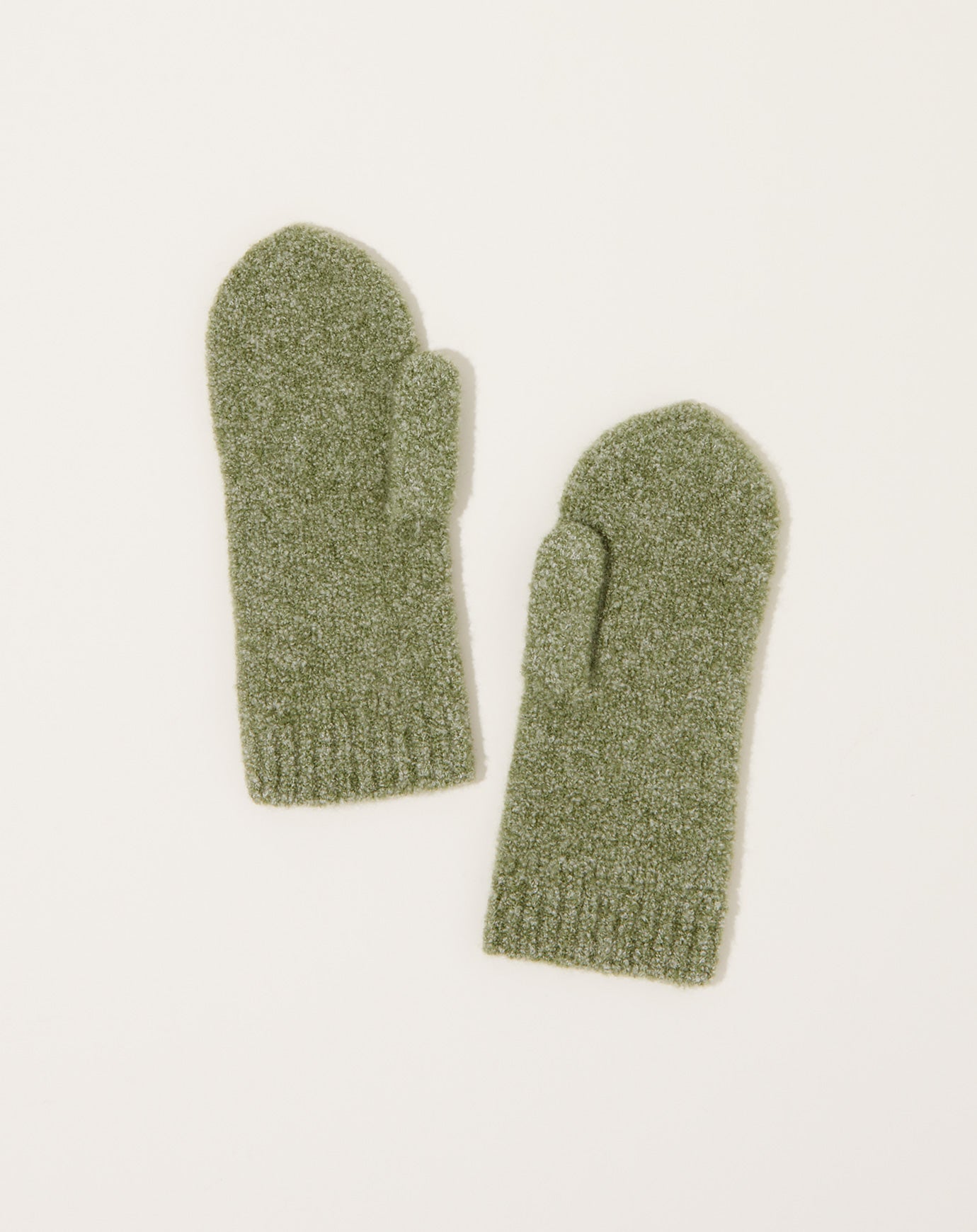 Lisa Yang Mittens Bouclé in Speckled Matcha