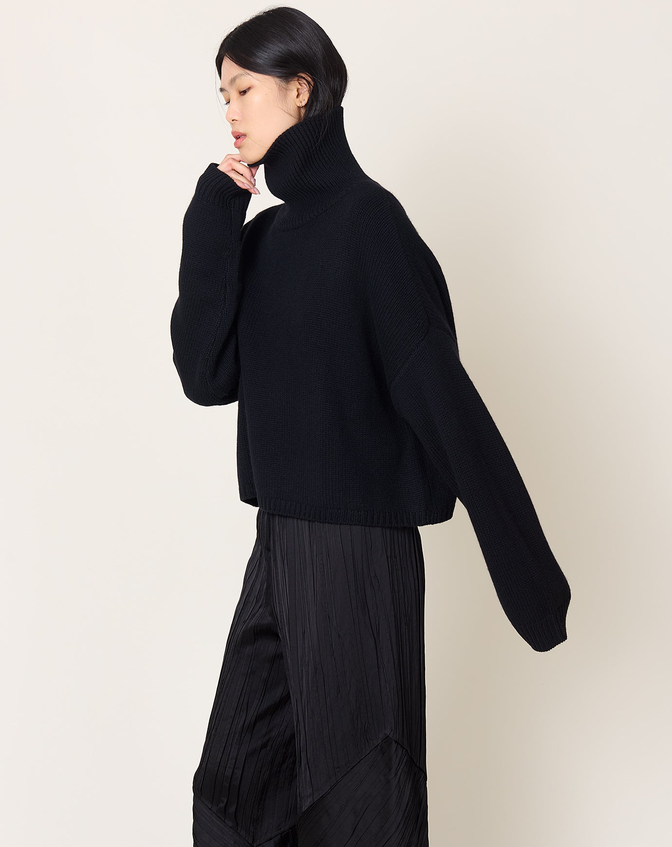 Lisa Yang Zerlina Sweater in Black