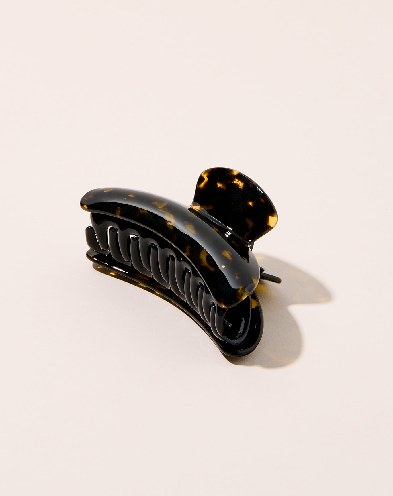 Machete Grande Heirloom Claw in Dark Tortoise