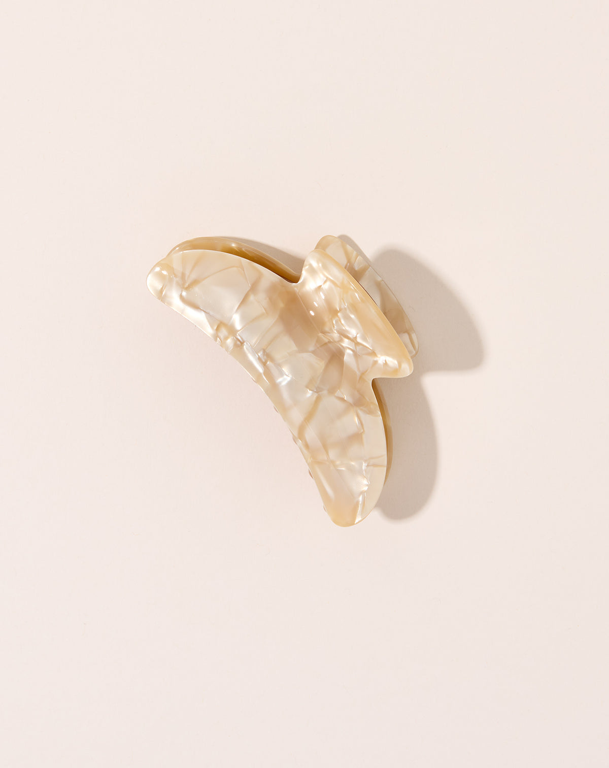 Grande Heirloom Claw in Sand Shell | Machete | Covet + Lou | Covet + Lou