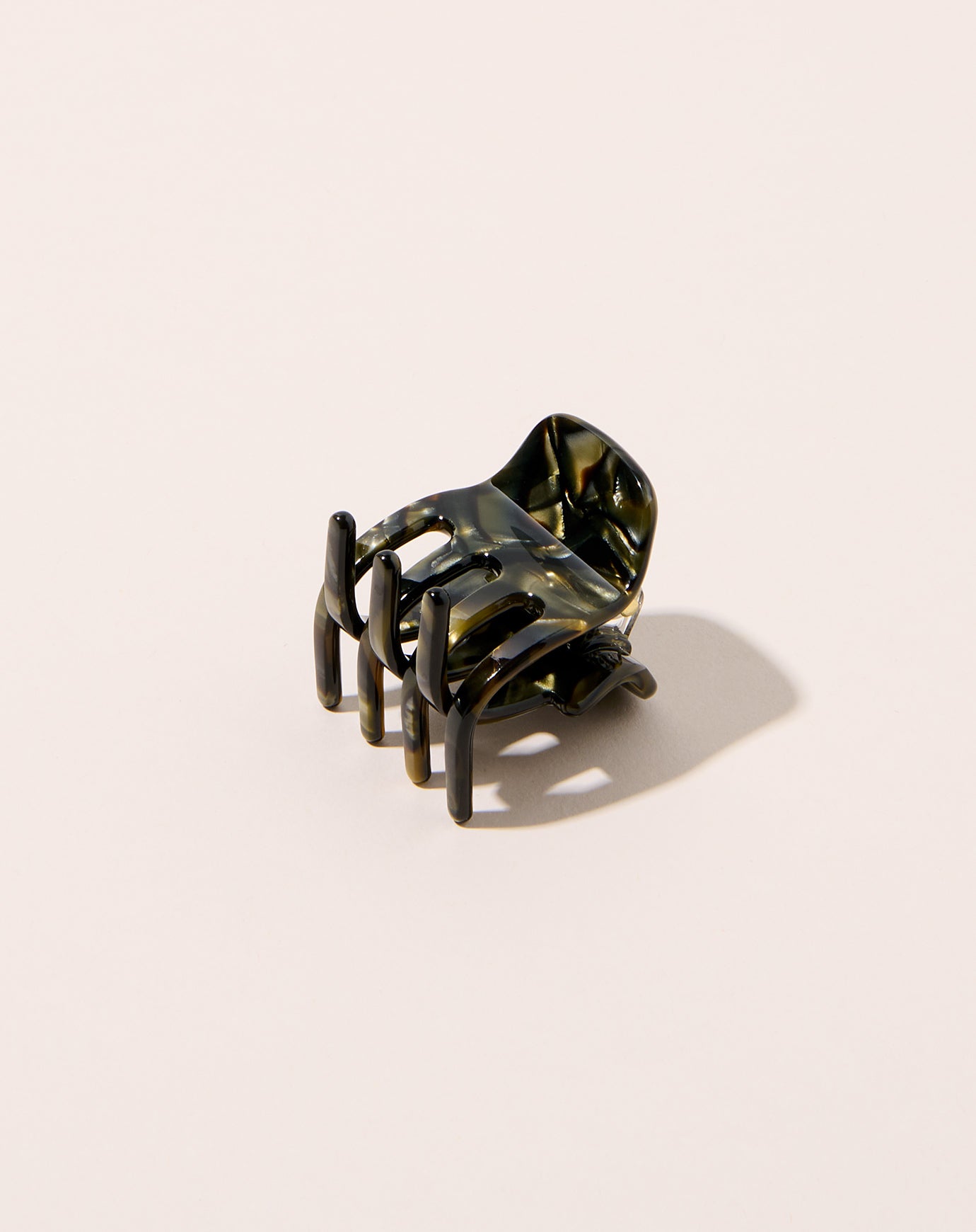Machete Mini Claw in Midnight Horn