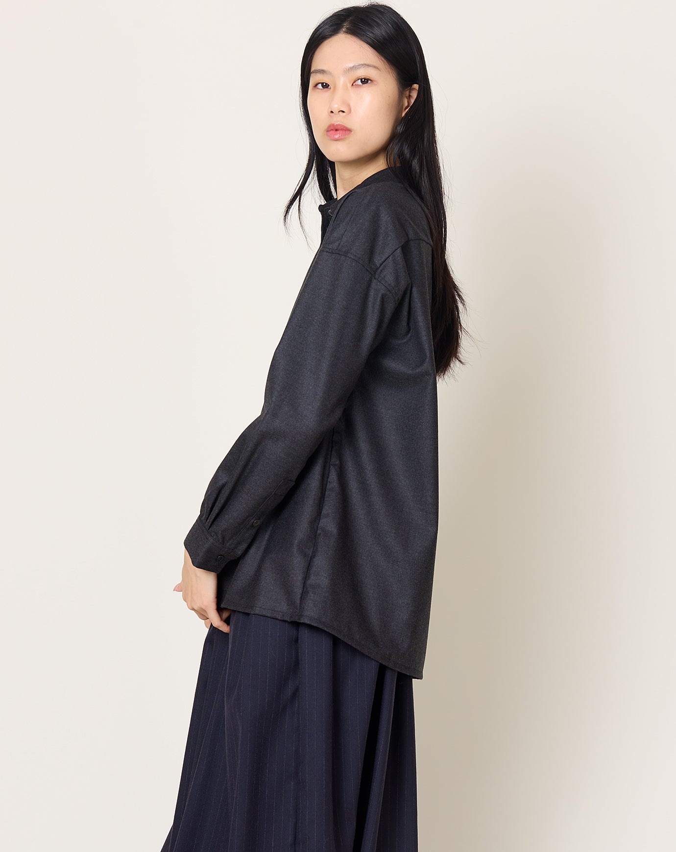 Makie Windsor Simple Shirt in Grey Wool