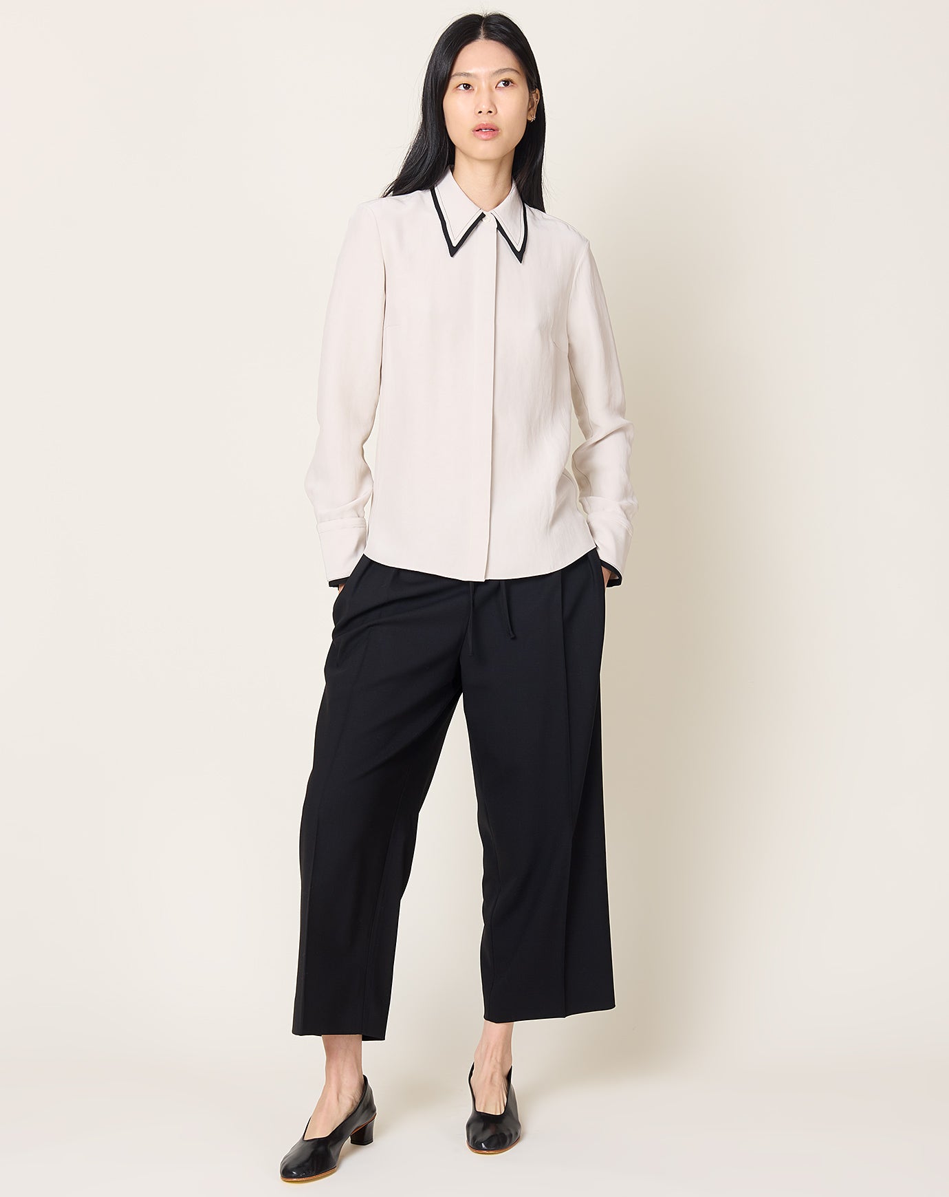Maria McManus Covered Placket Slim Shirt in Champagne