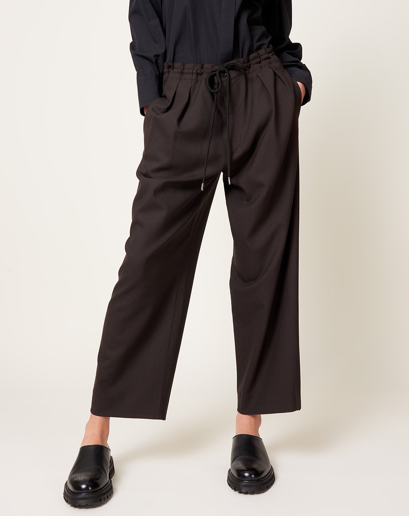 Pleat Front Drawstring Trouser in Chocolate