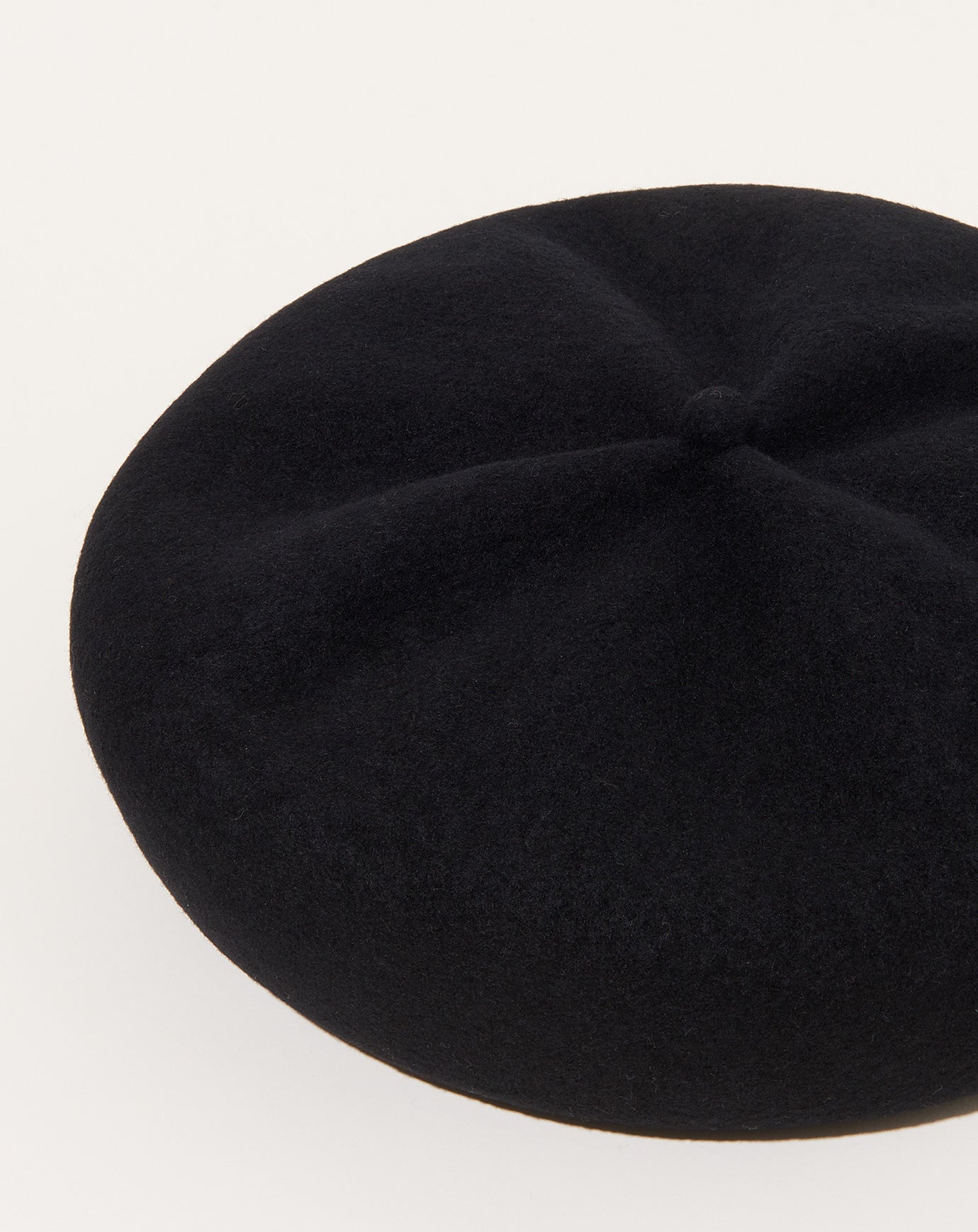 Mature Ha Beret with Top Gather Rib in Black