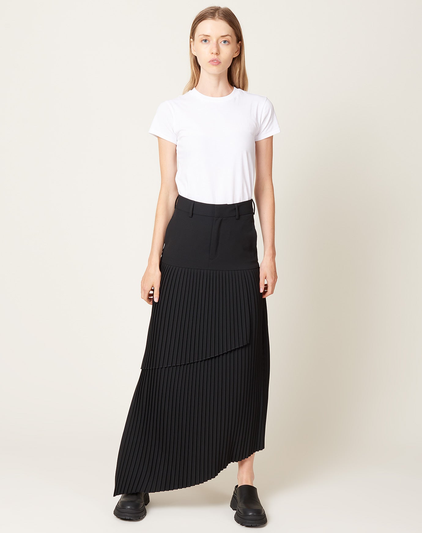 MM6 Layered Pleated Long Skirt in Black