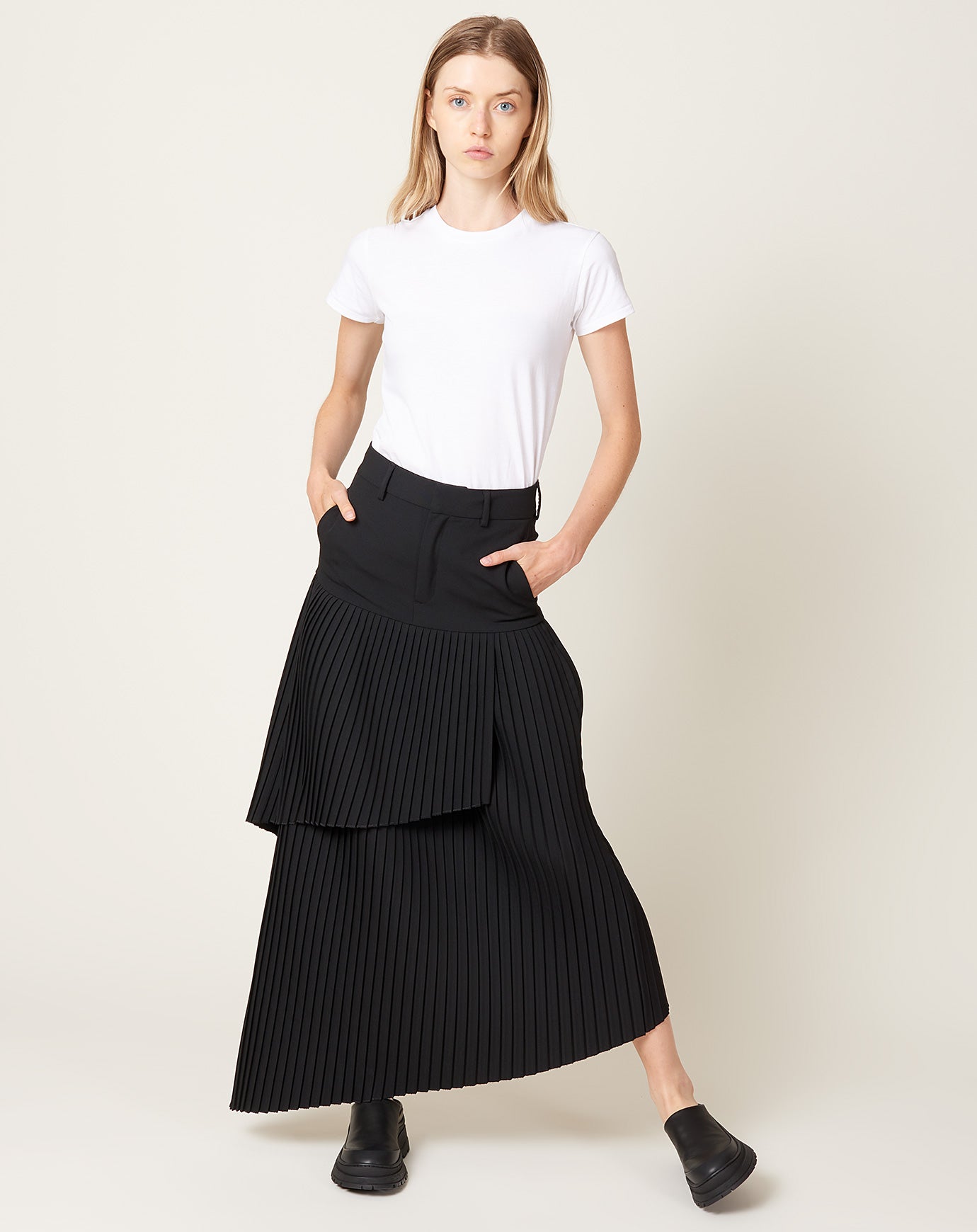 MM6 Layered Pleated Long Skirt in Black