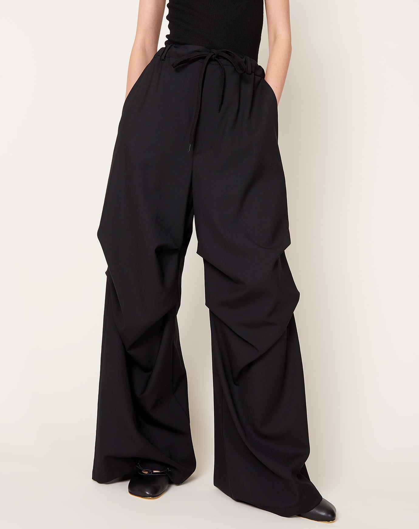 MM6 Pleat Knee Trouser in Black