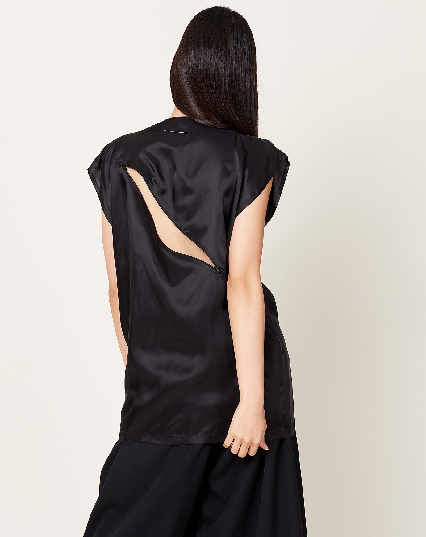 MM6 Sleeveless Top in Black