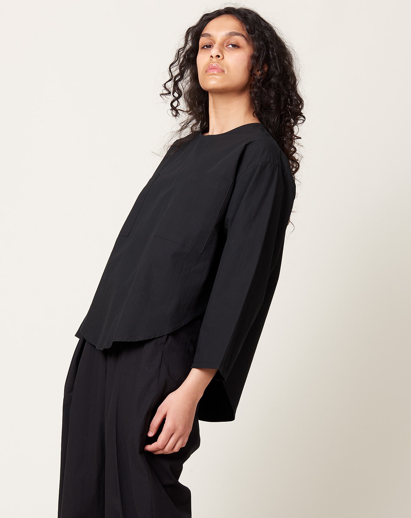 Modern Weaving Pocket Popover Top in Black