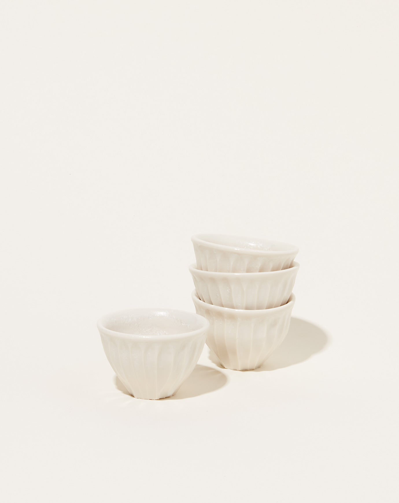 Monohanako Fluted Sake Cup in White