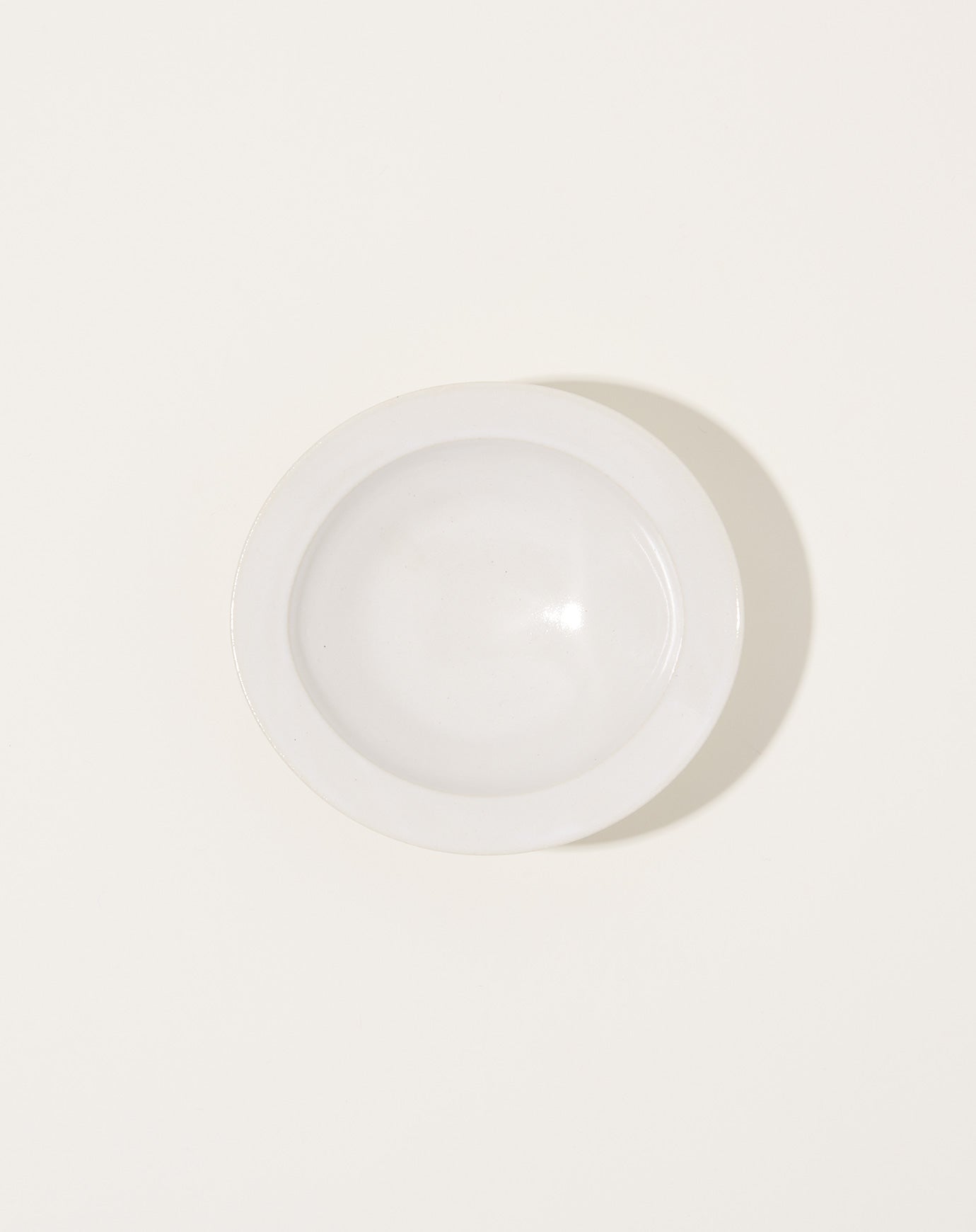 Monohanako Medium Rim Bowl in White