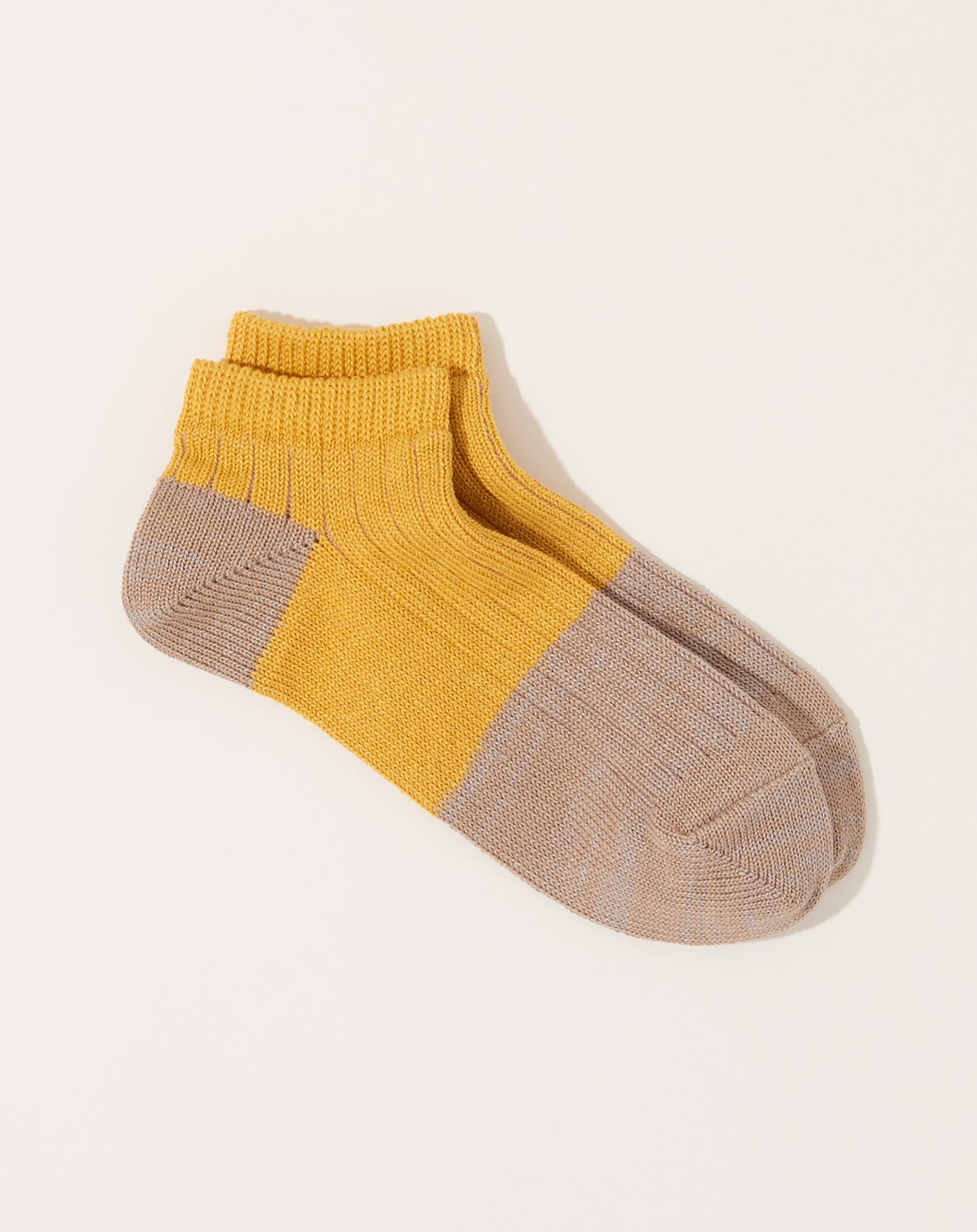 Nishiguchi Kutsushita Linen Cotton Anklet in Yellow