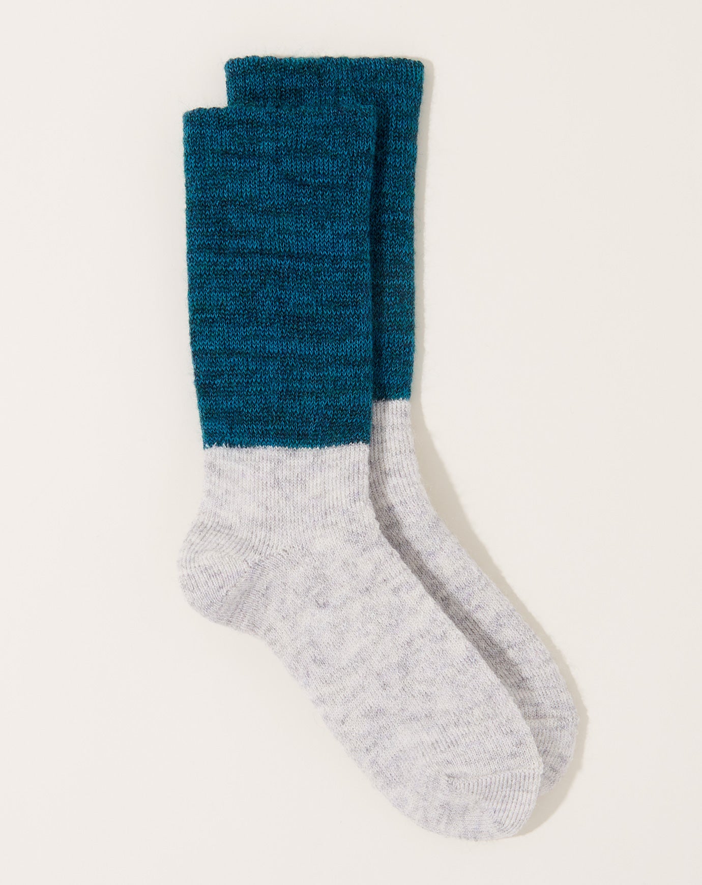 Nishiguchi Kutsushita Mohair Wool Pile Socks in T Green