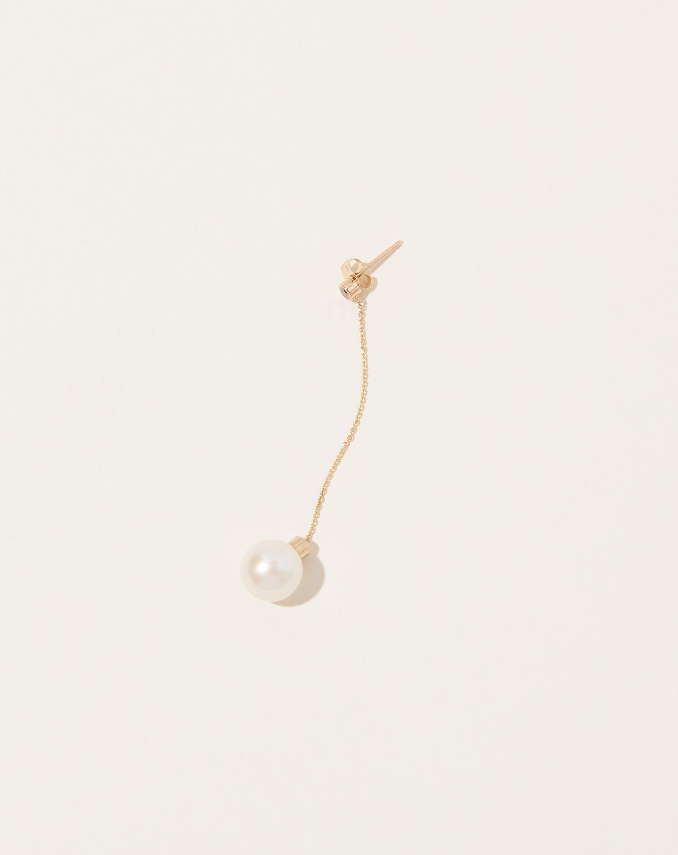 Quarry Iro Single Diamond and Pearl Earring in Gold