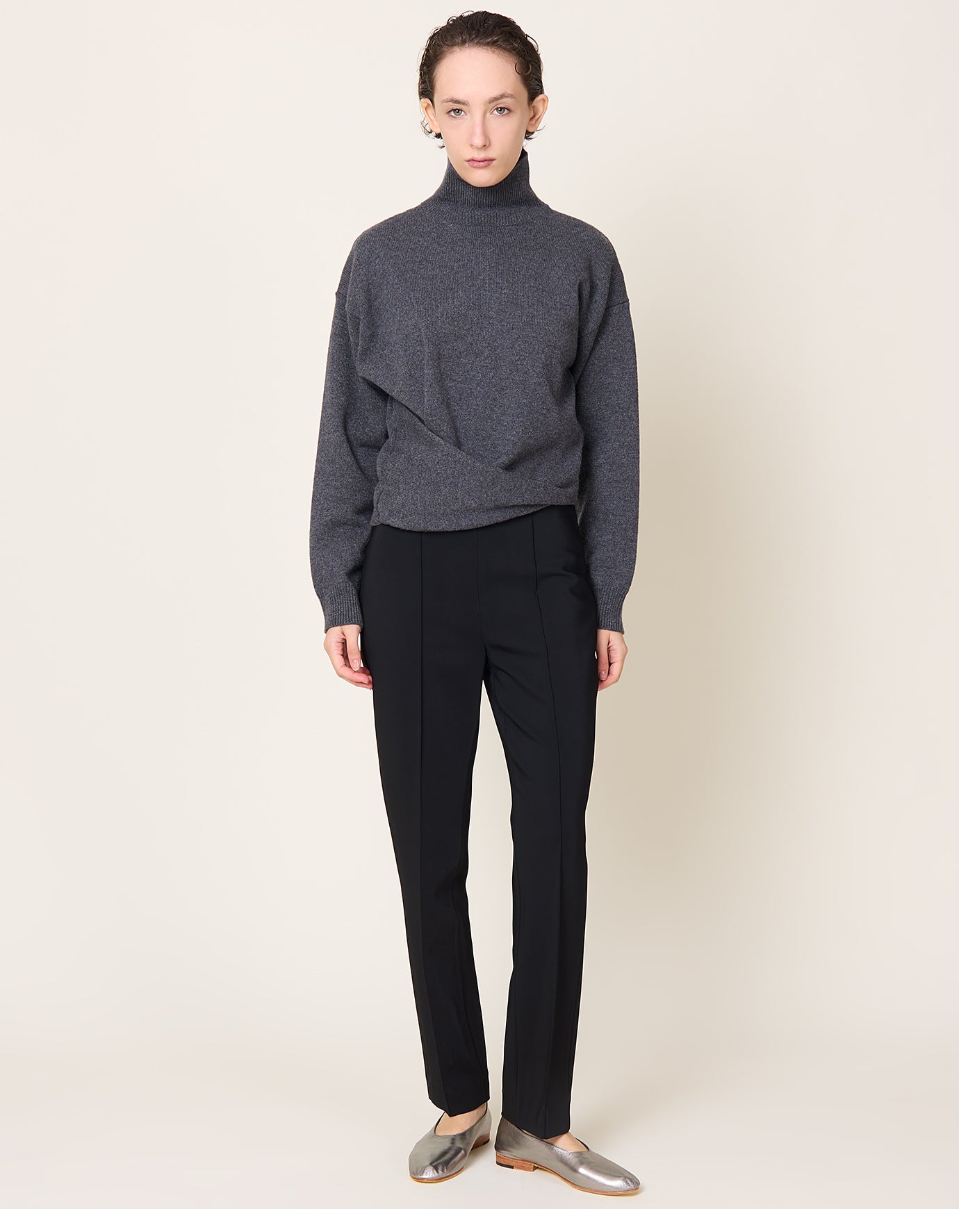 Róhe Cigarette Leg Trousers in Black