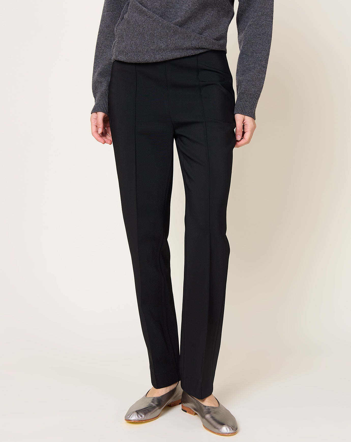 Róhe Cigarette Leg Trousers in Black