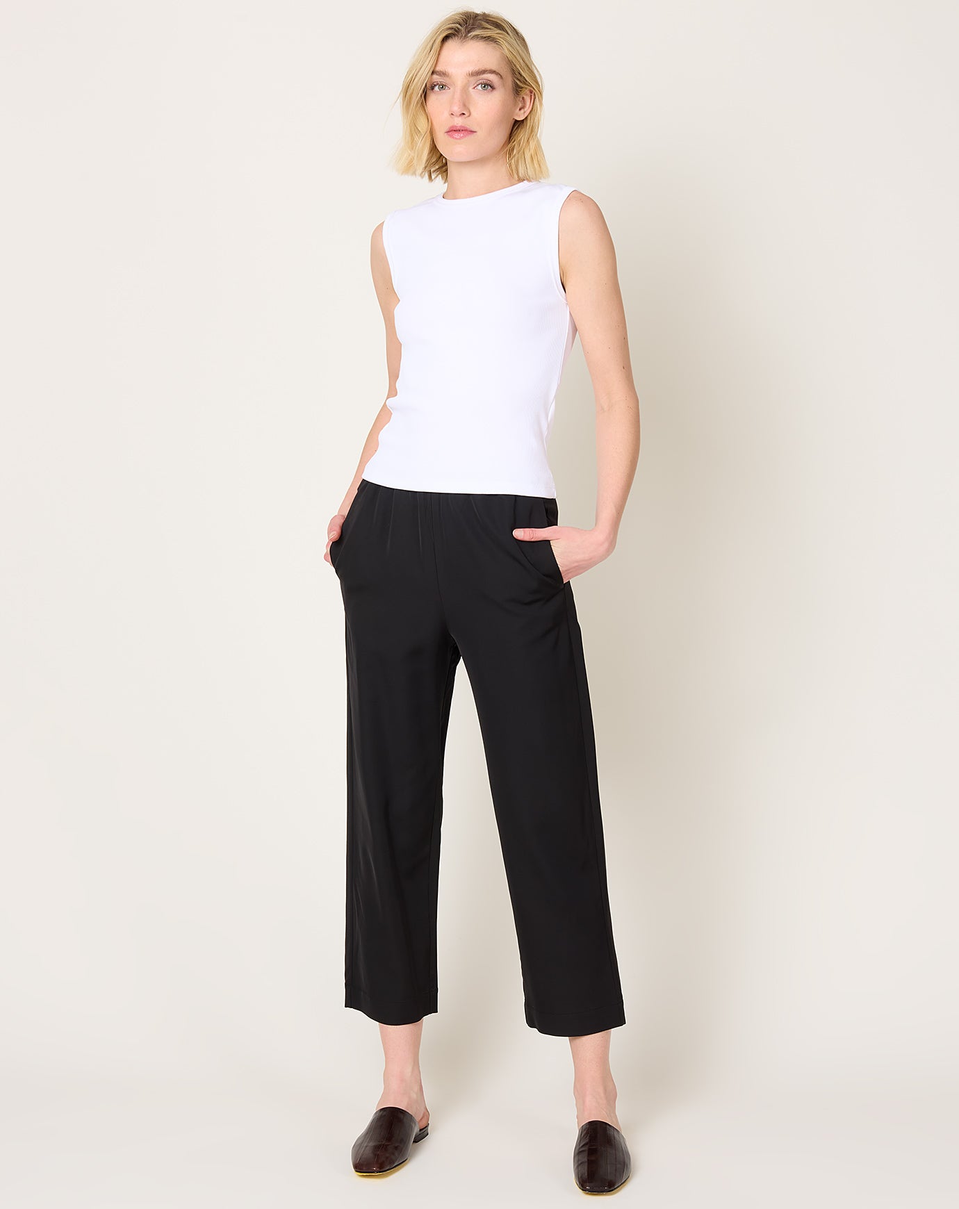 Cropped Wide Leg Trousers in Black