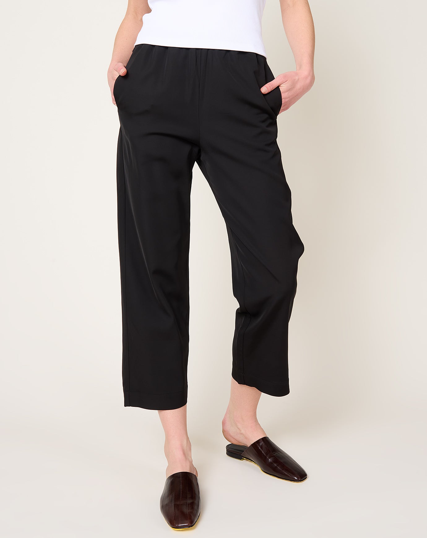 Cropped Wide Leg Trousers in Black
