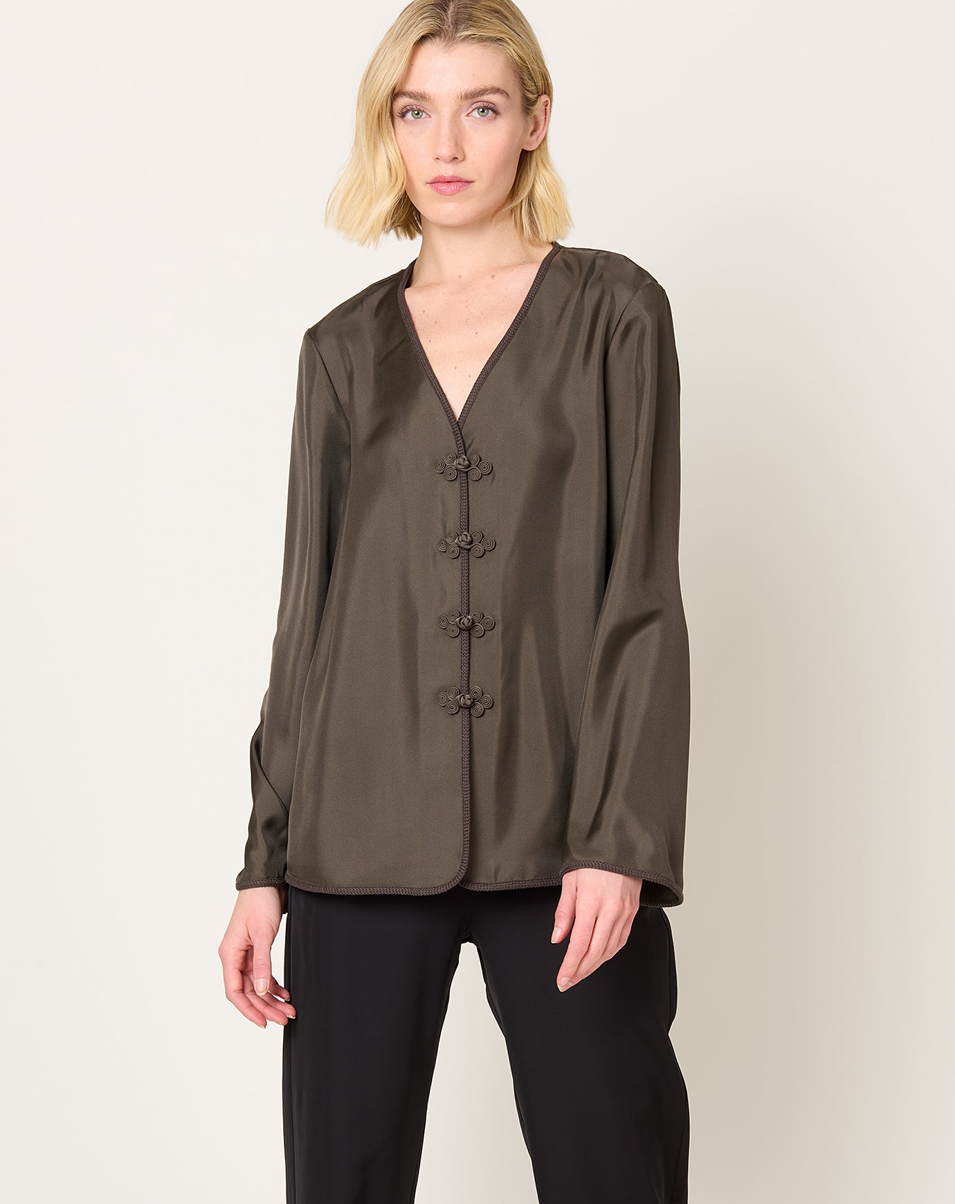 Róhe Pankou Closure Silk Top in Earth