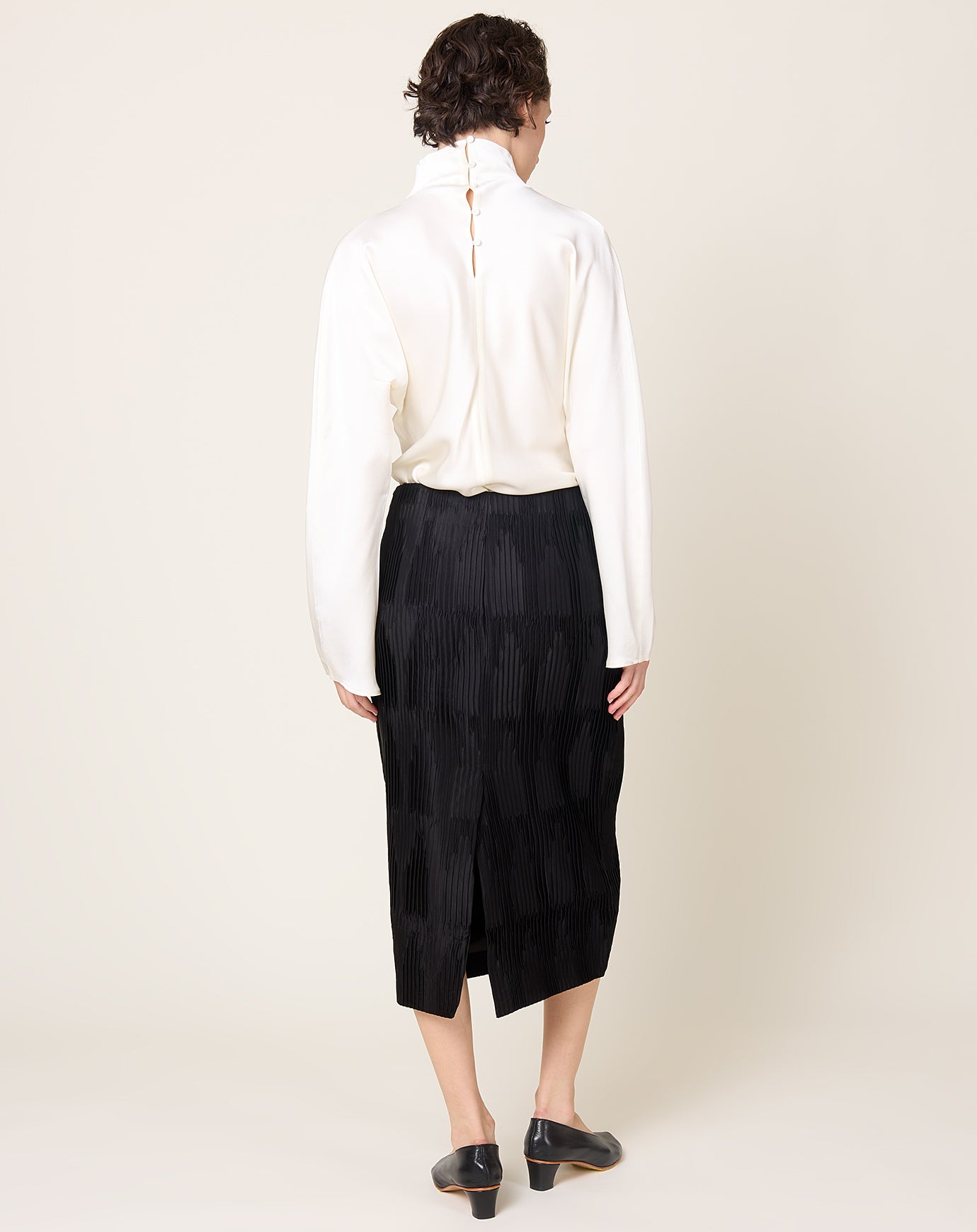 Róhe Plissé Satin Skirt in Black