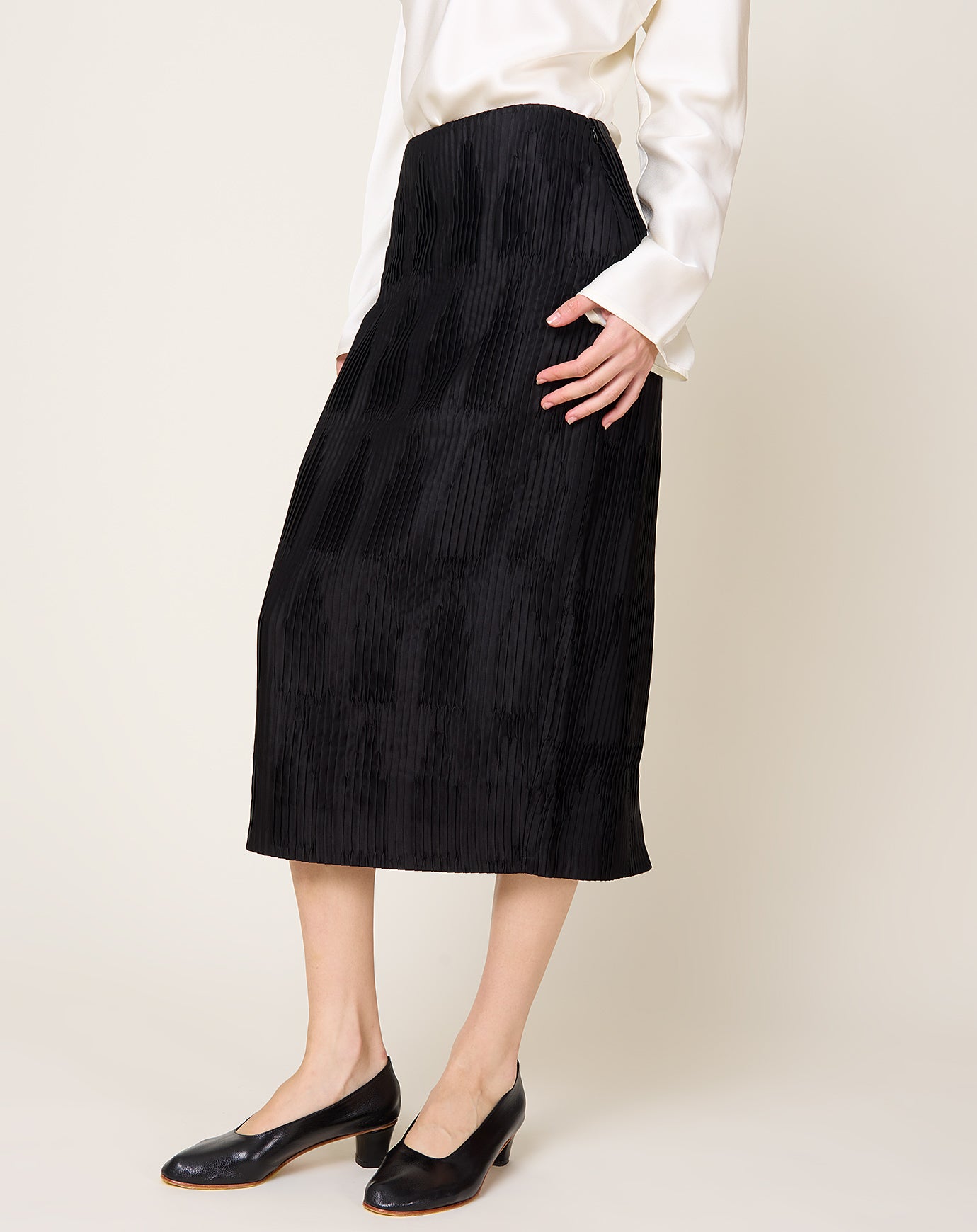 Róhe Plissé Satin Skirt in Black