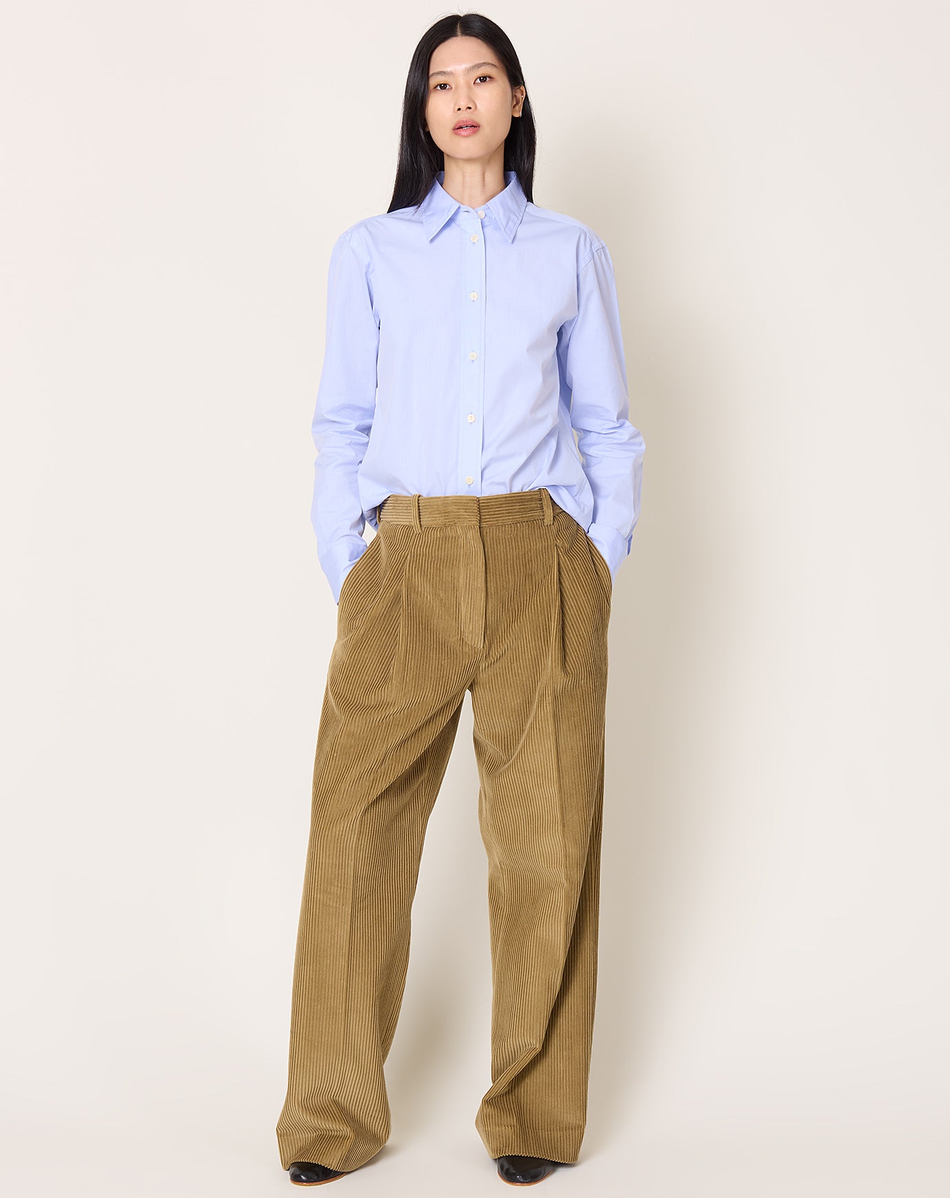 Róhe Ted Corduroy Trousers in Beige