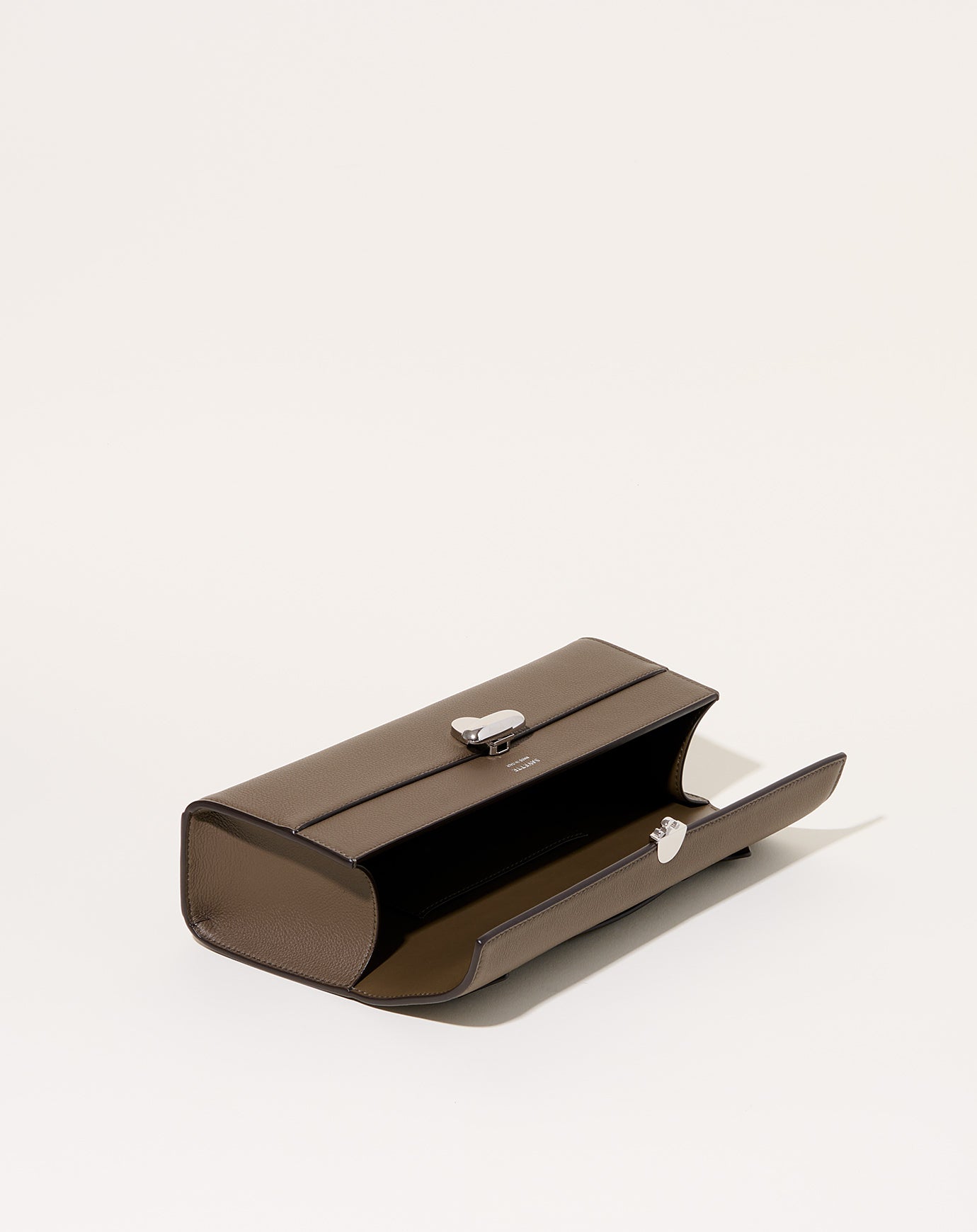 Savette Symmetry Pochette in Mink